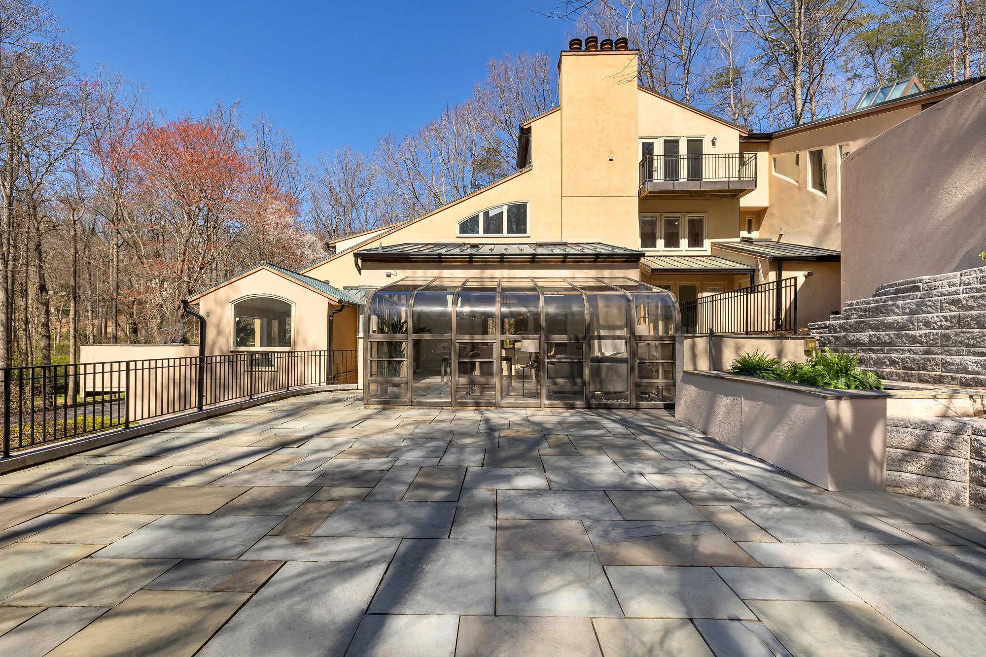 839 Towlston Road 