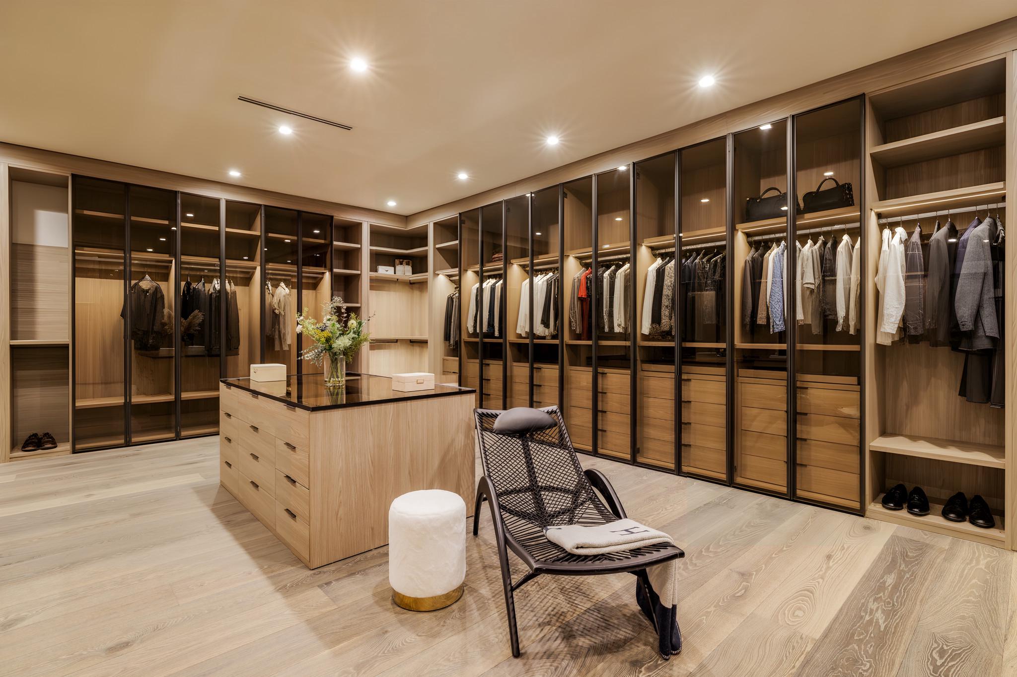 1102 Chain Bridge Road, Mclean, VA