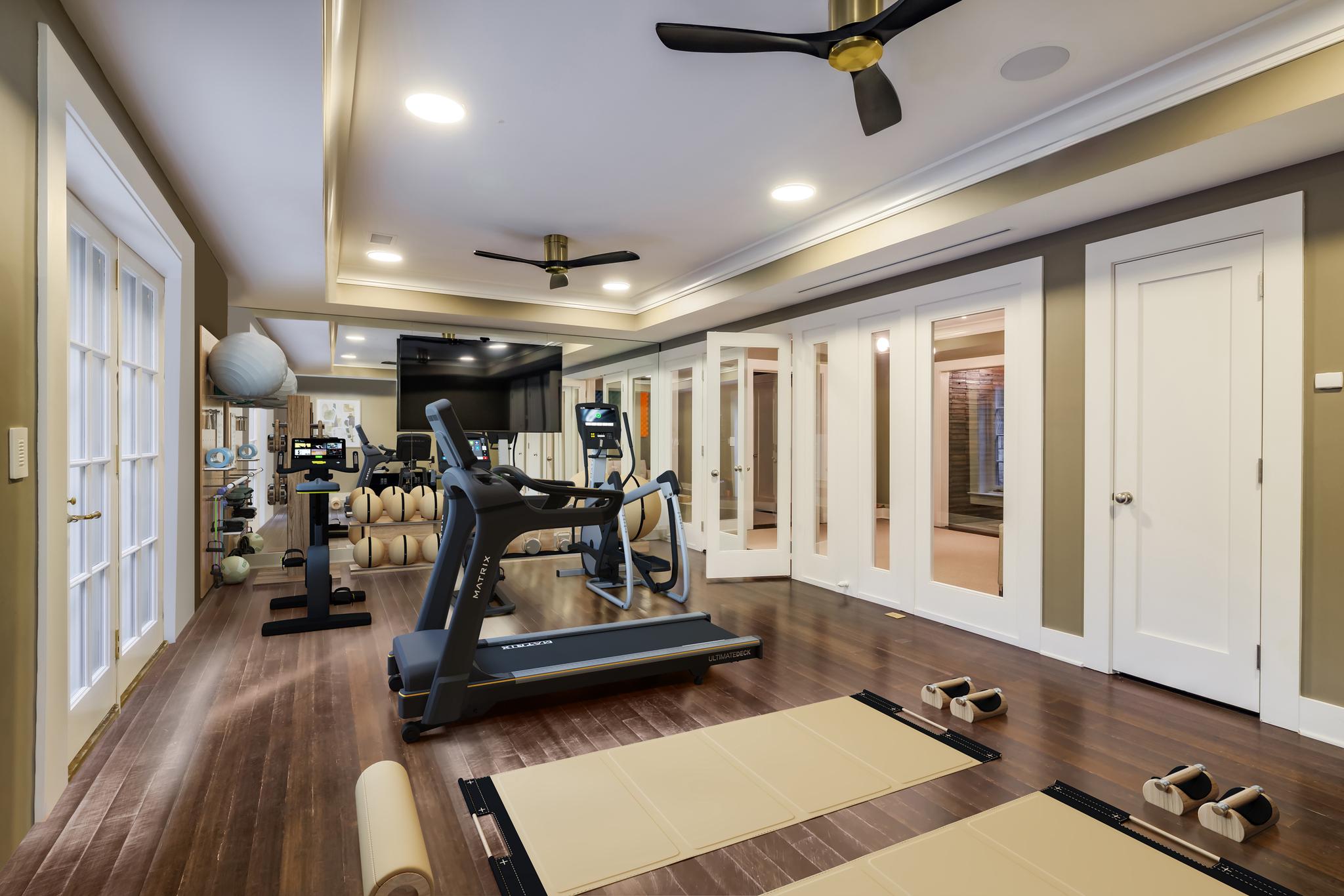 576 Innsbruck Avenue, Great Falls, VA