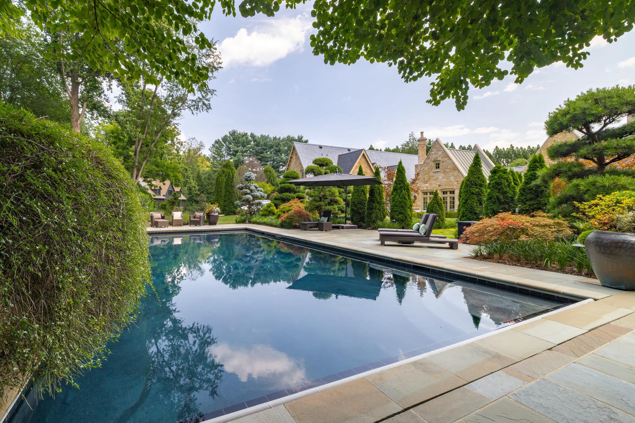 576 Innsbruck Avenue, Great Falls, VA
