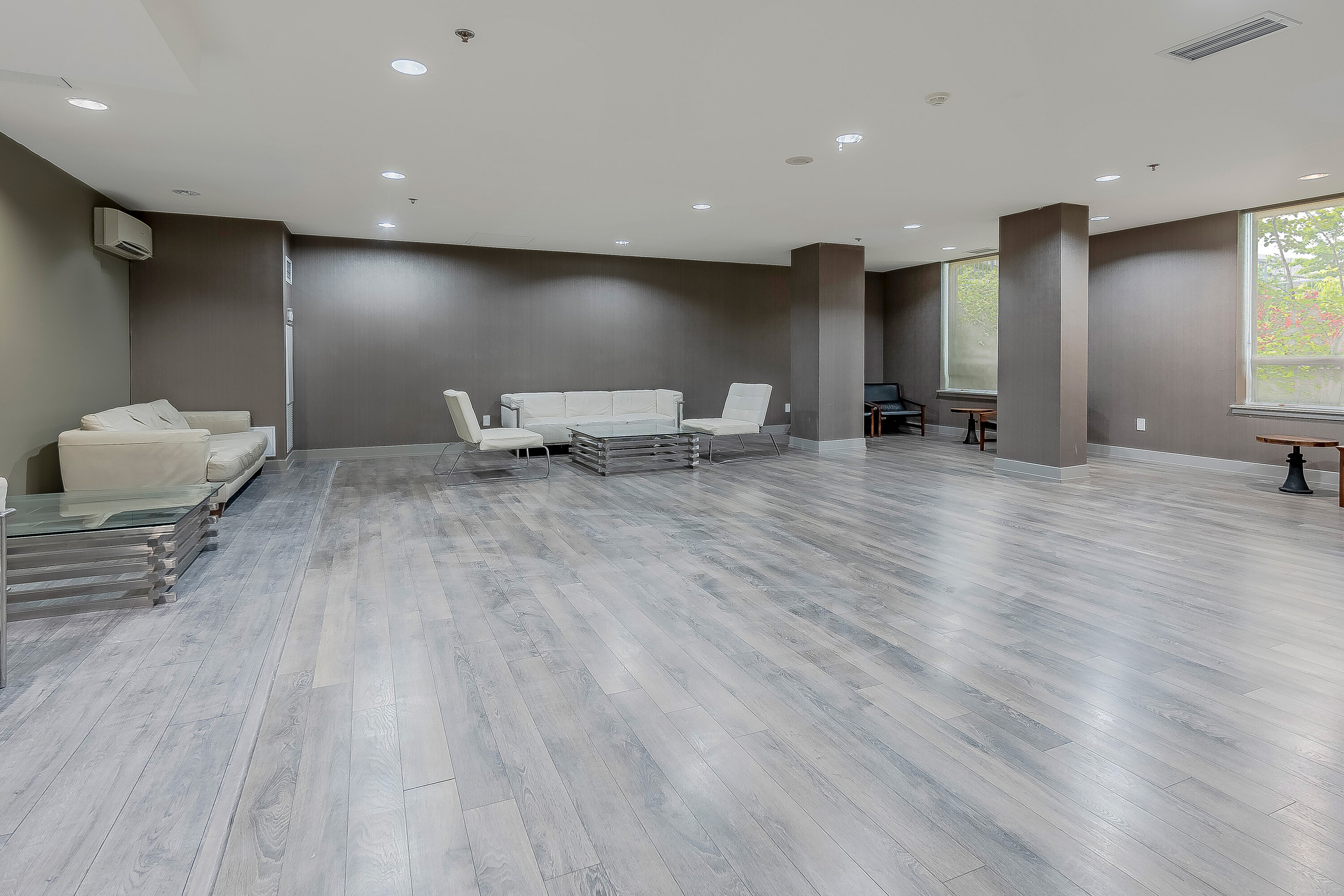 816 Lansdowne Ave #809