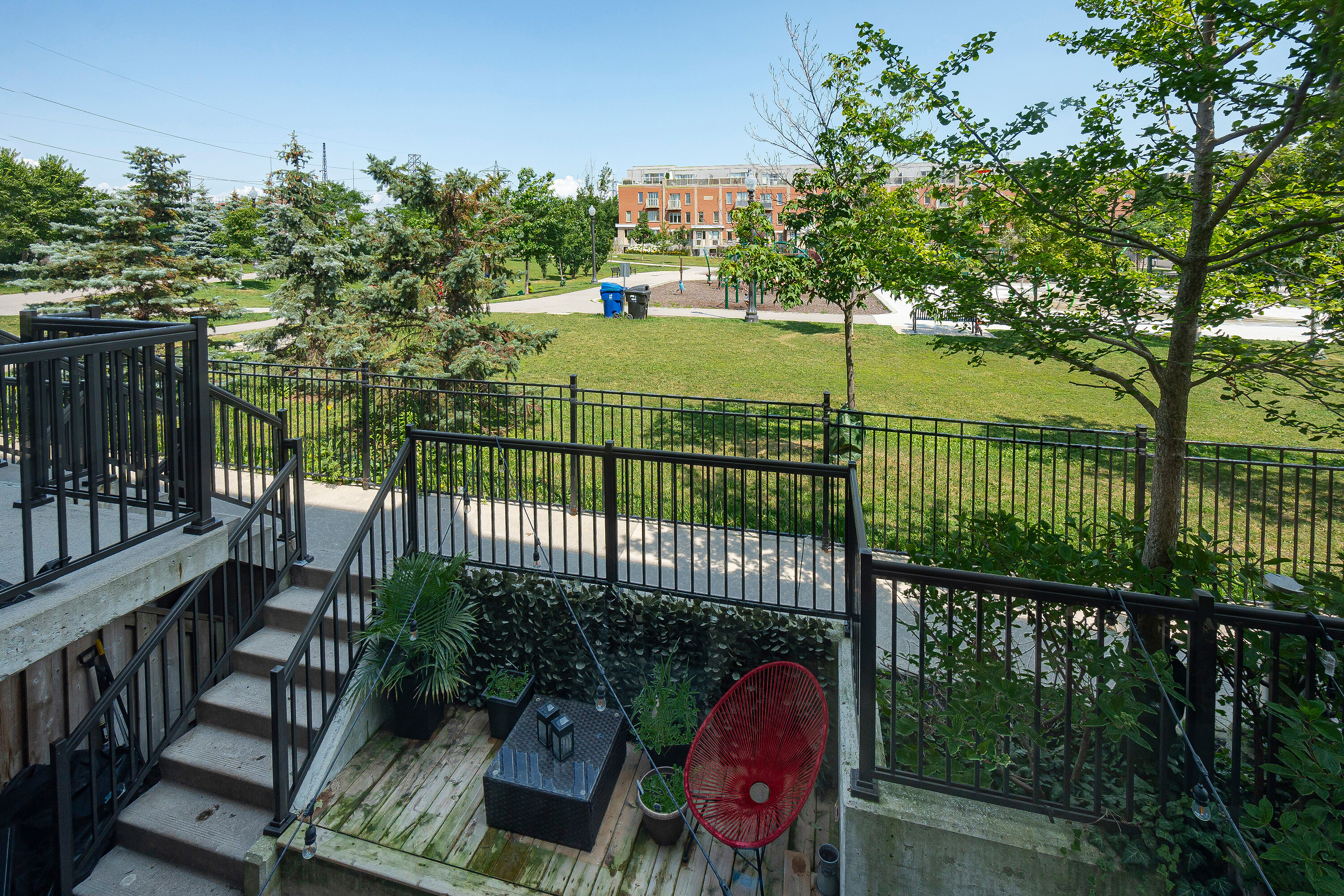 16 Foundry Ave #102