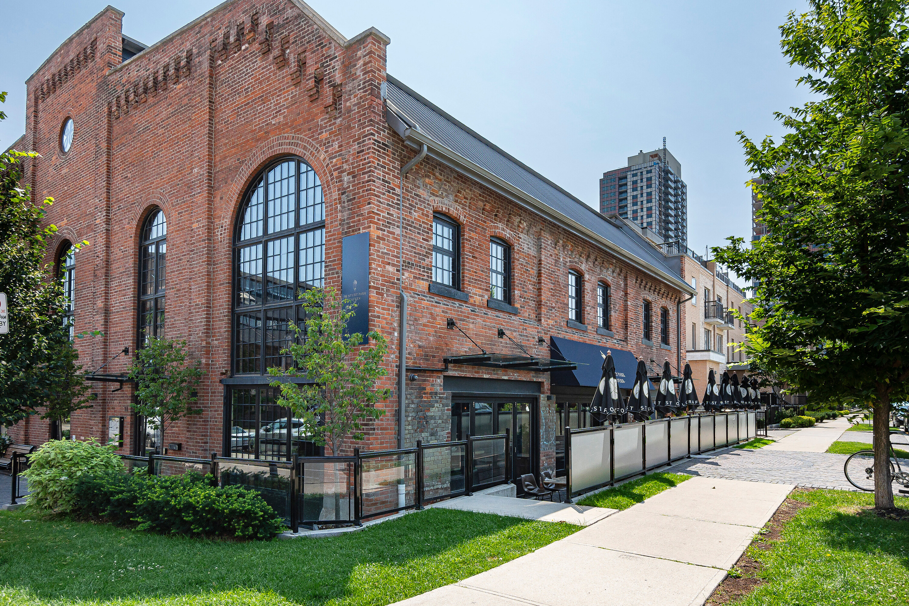 16 Foundry Ave #102