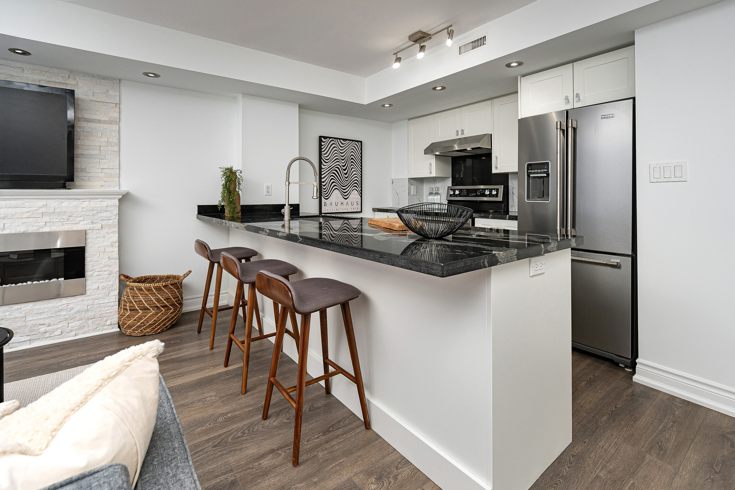 16 Foundry Ave #102
