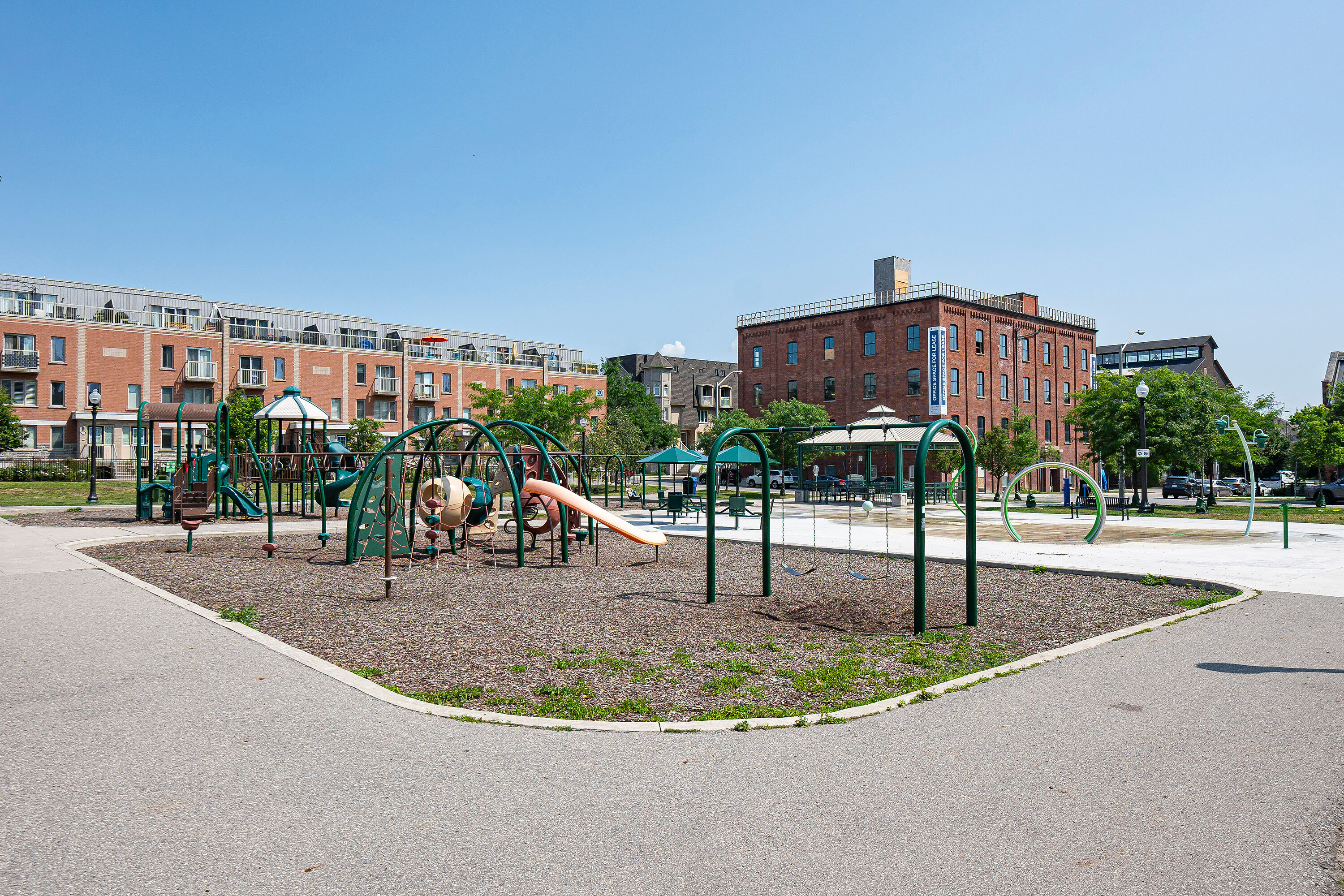 16 Foundry Ave #102