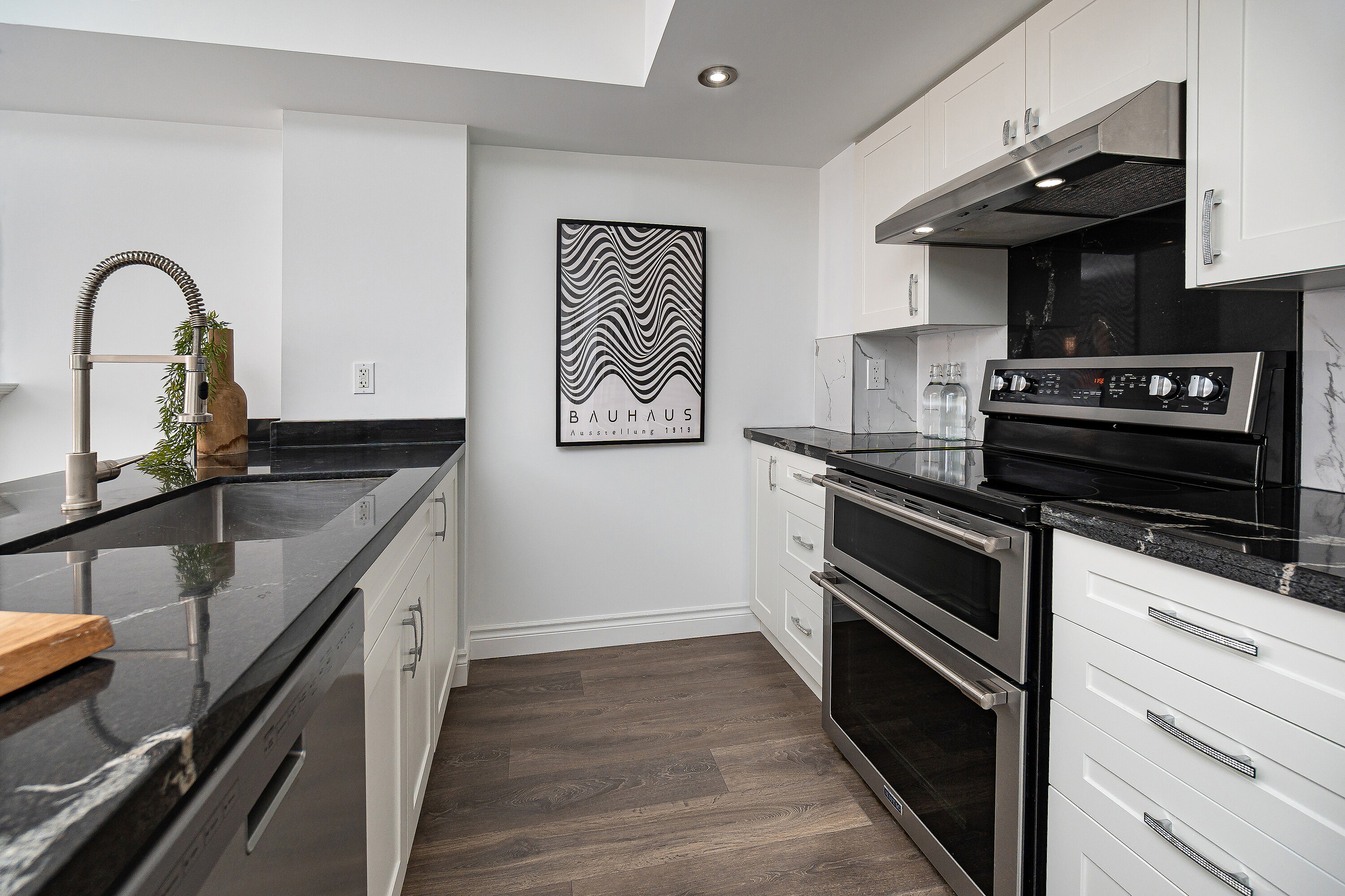 16 Foundry Ave #102