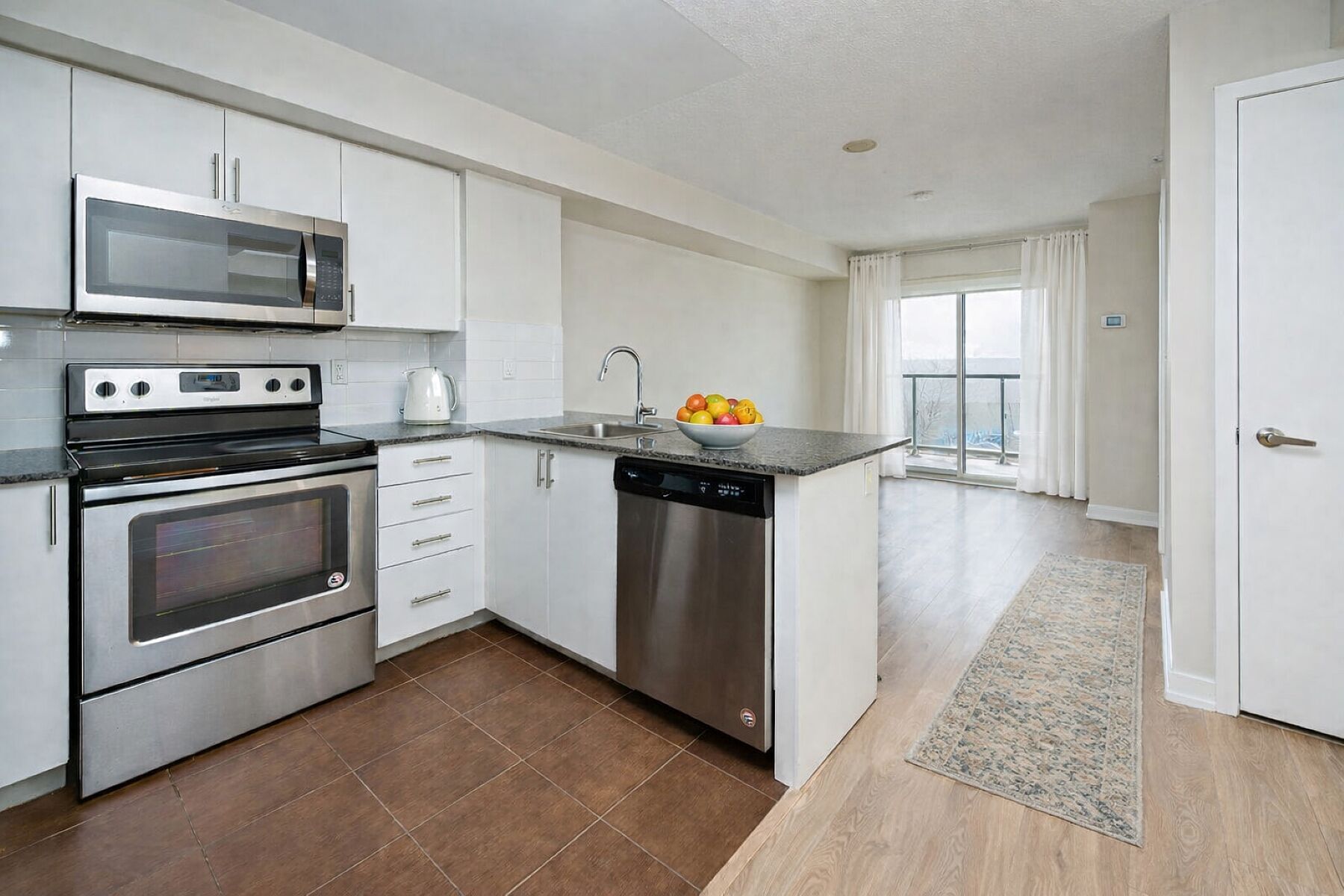 1420 Dupont St  512