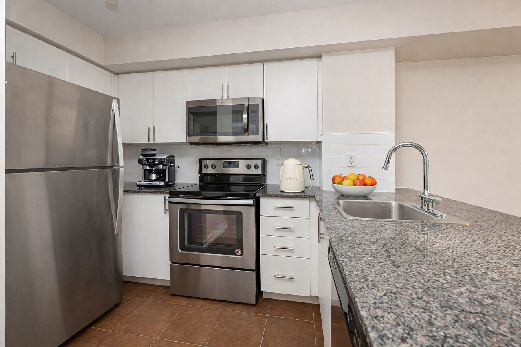 1420 Dupont St  512