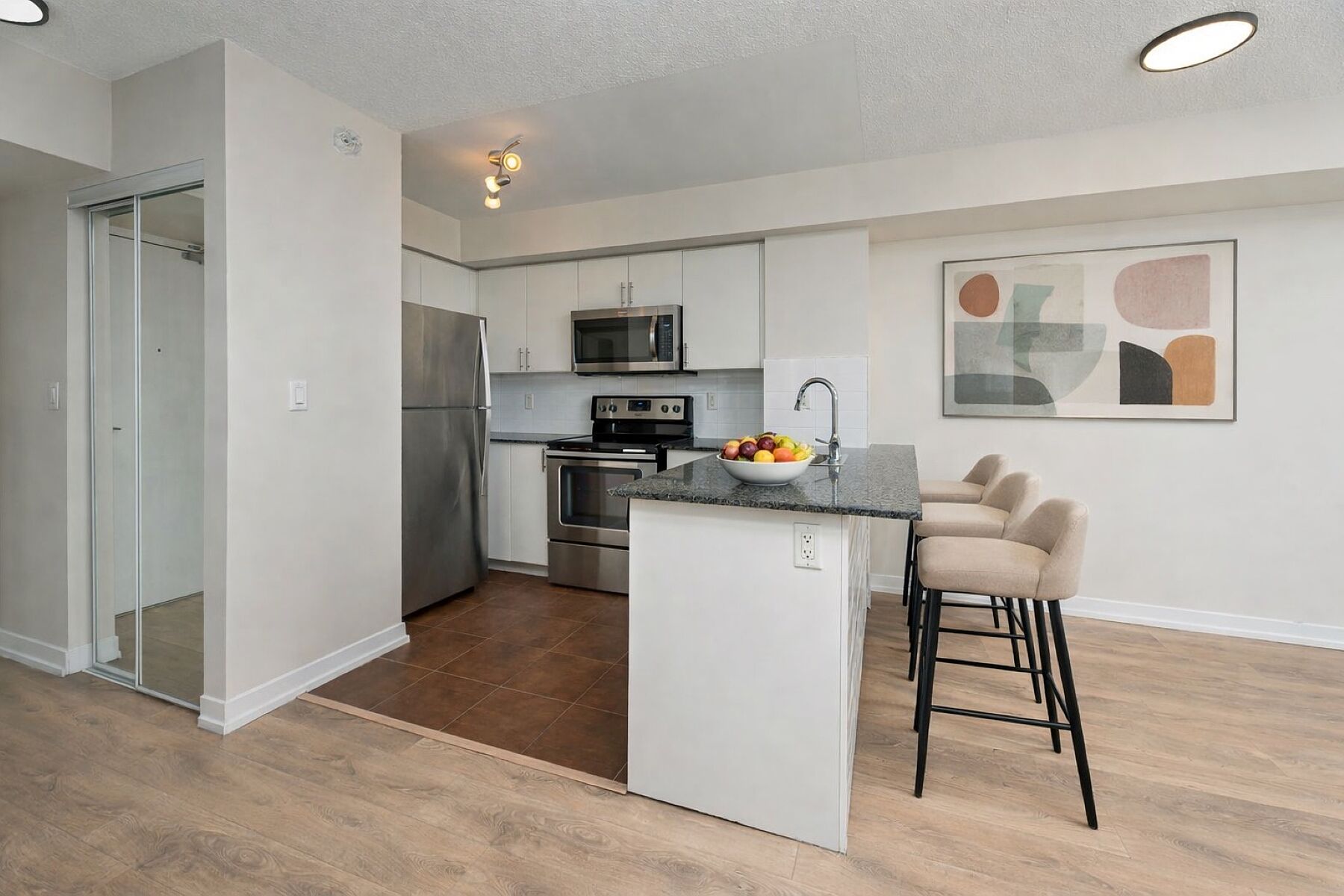 1420 Dupont St  512