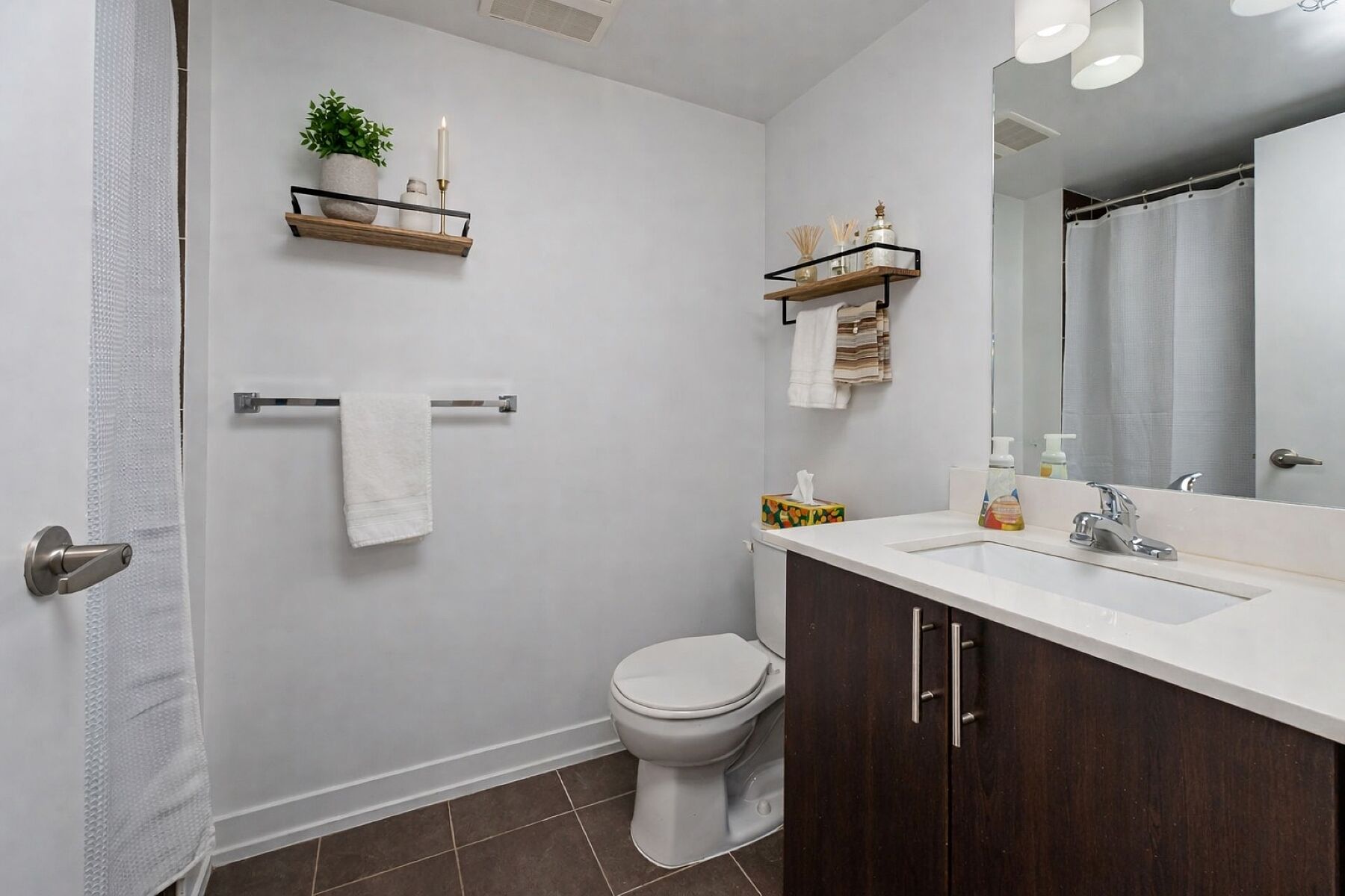 1420 Dupont St  512