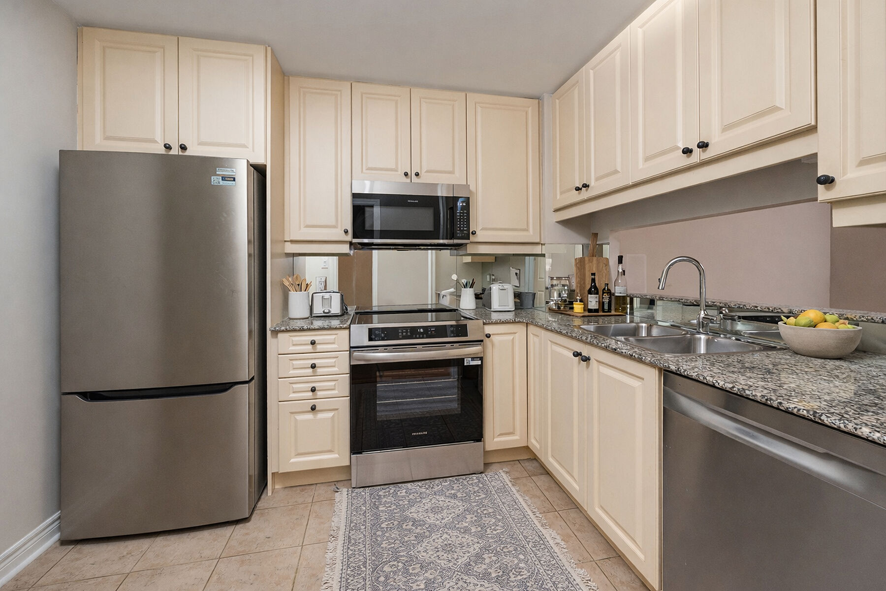3085 Bloor St W  108