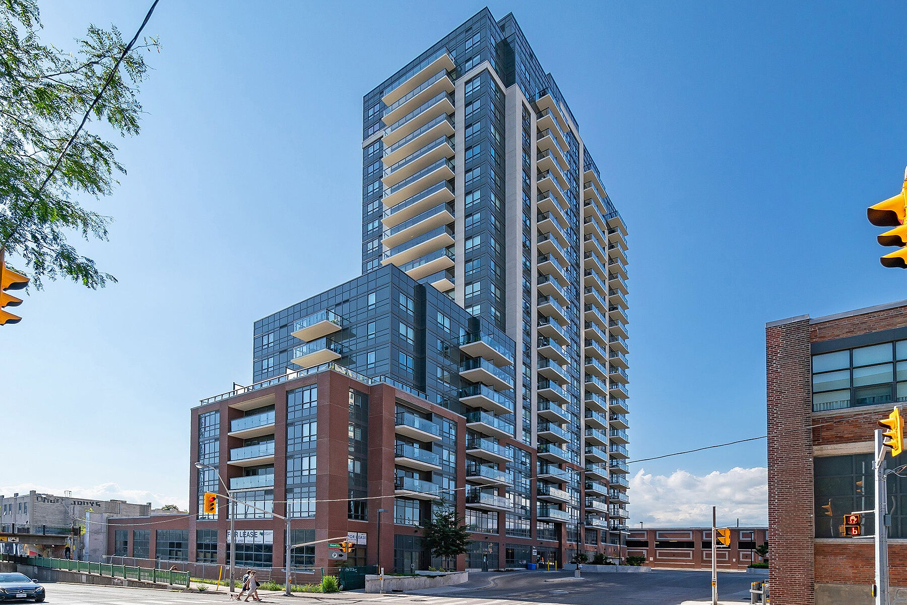 1420 Dupont St  506