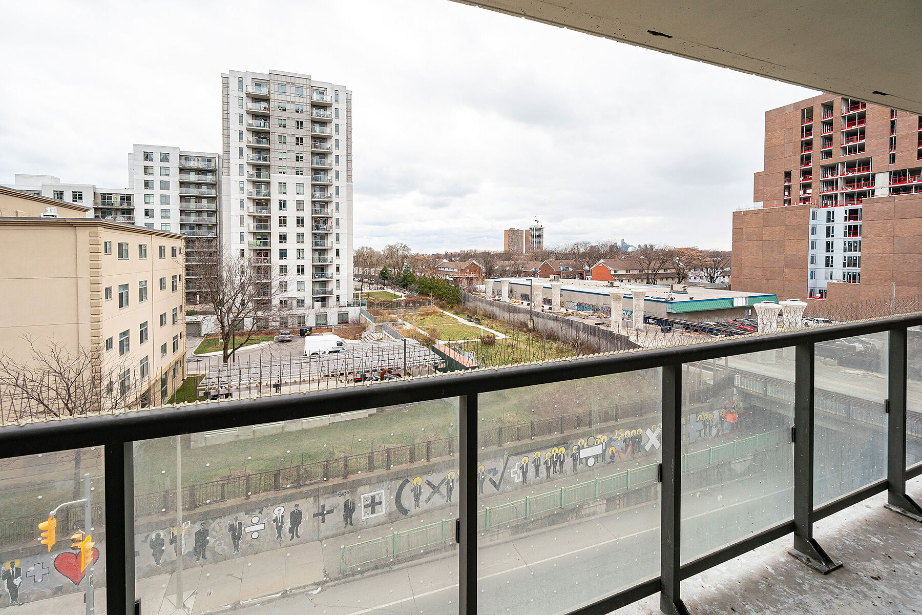 1420 Dupont St  506