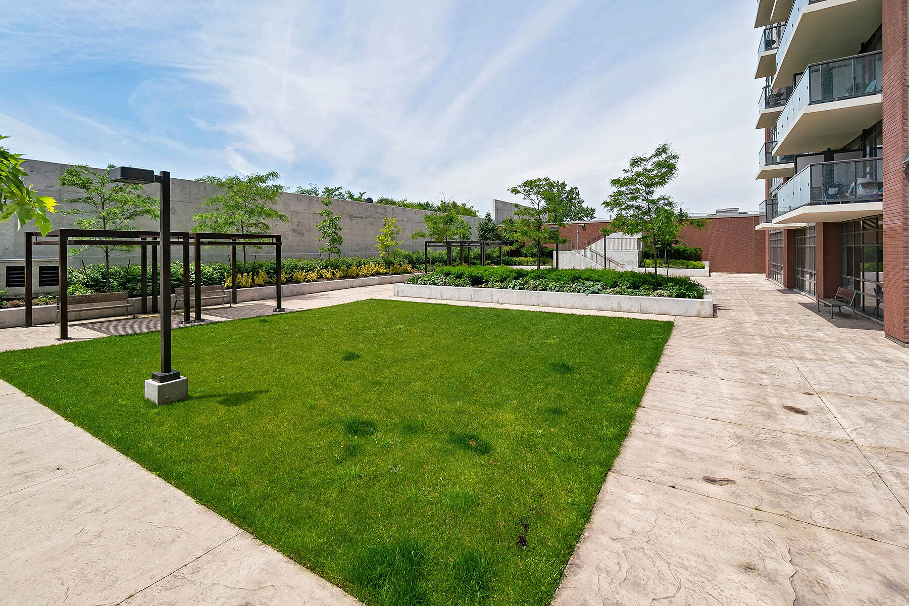 1420 Dupont St  506