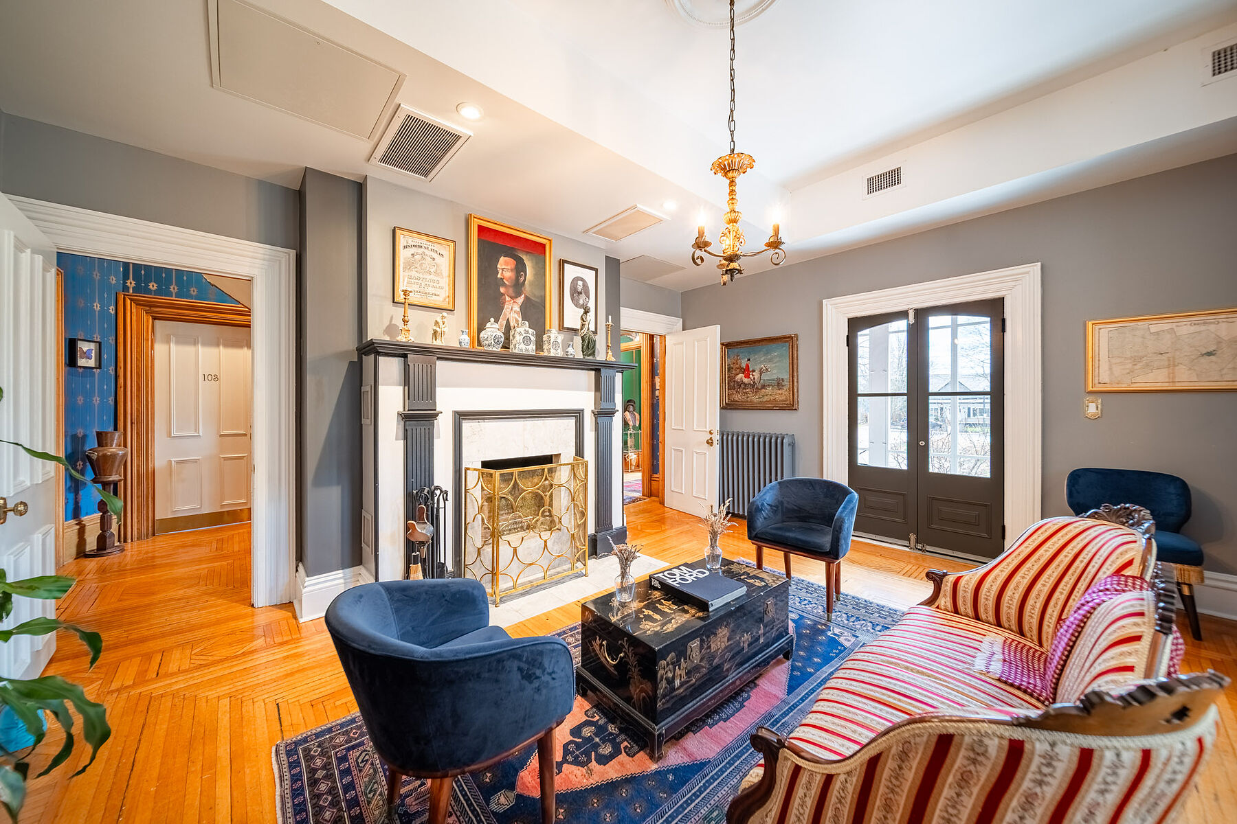 343 Main St E