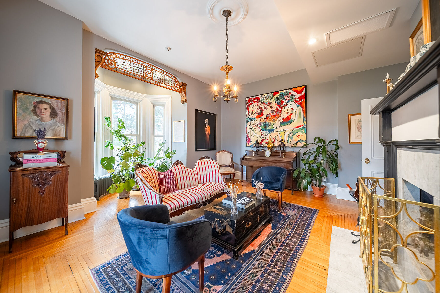 343 Main St E
