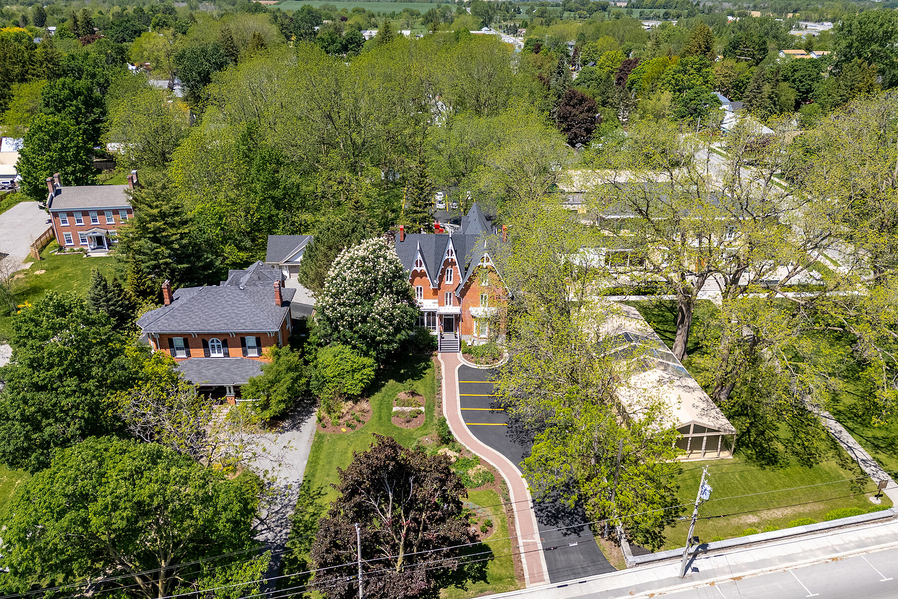 343 Main St E