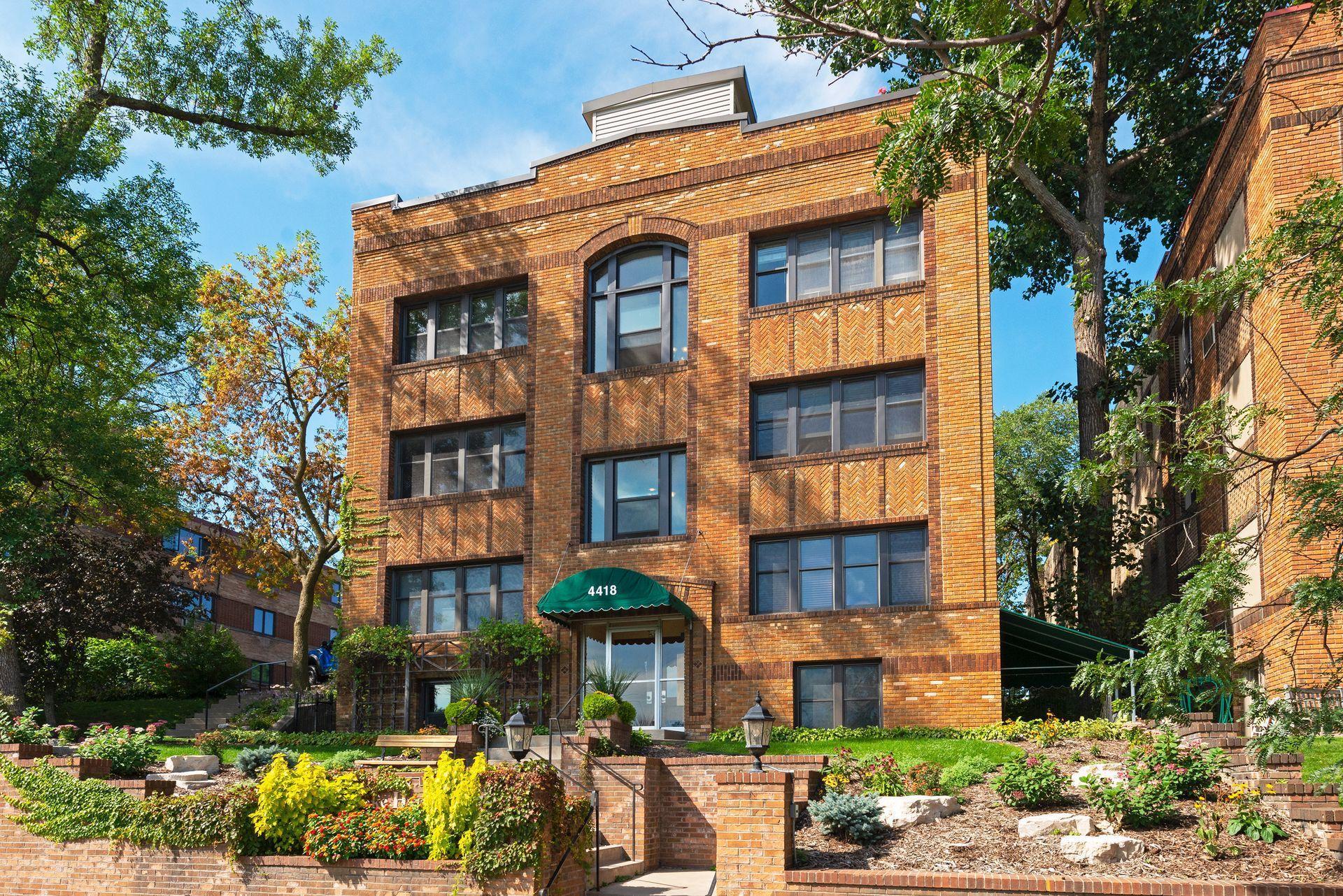 4418 W Lake Harriet Parkway Unit: 206