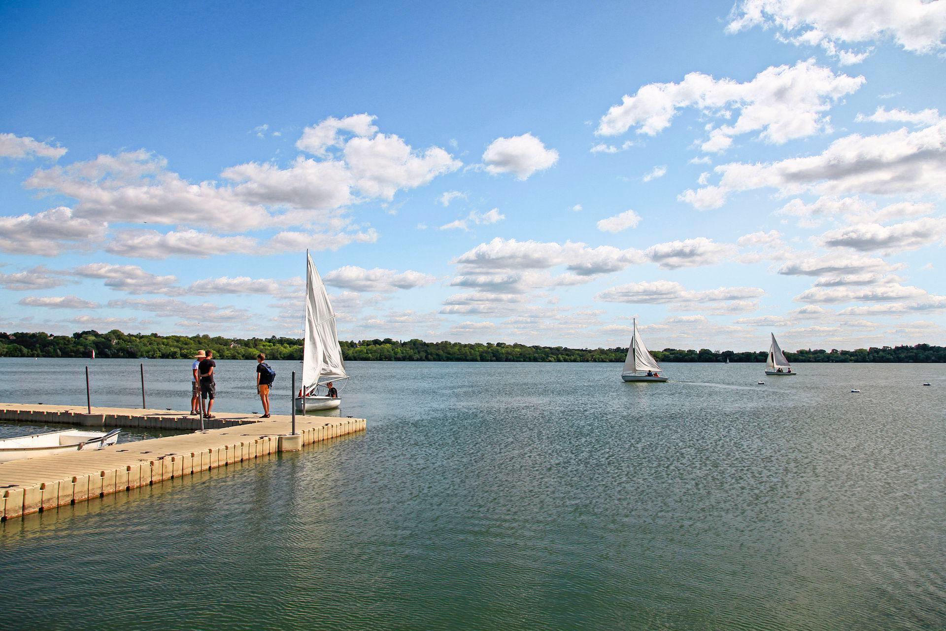 4418 W Lake Harriet Parkway Unit: 206