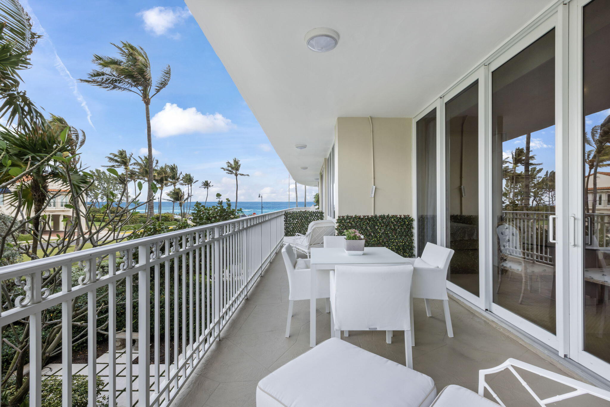 100 Royal Palm Way D2