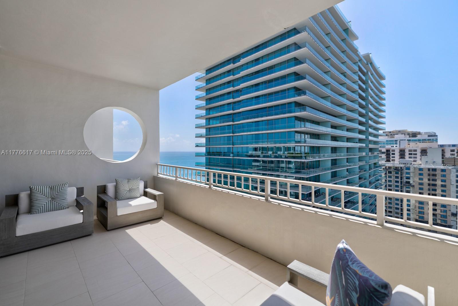 10205 Collins Ave Unit: PH3