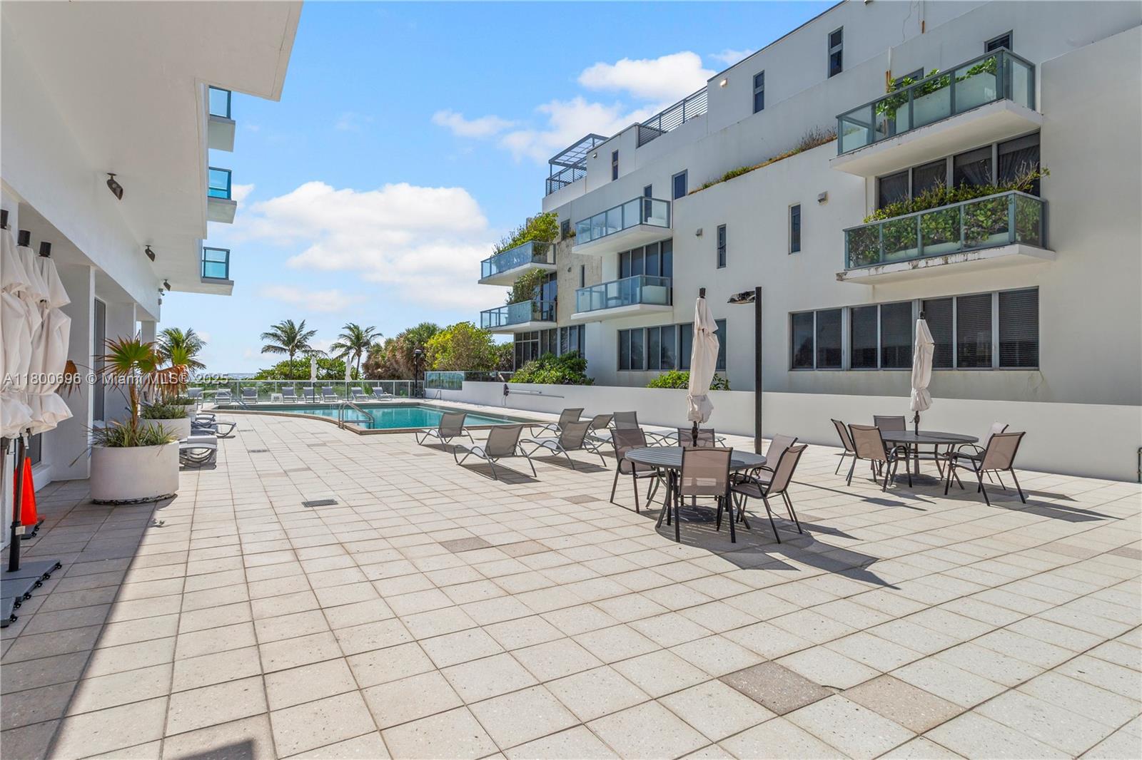 9511 Collins Ave # 806