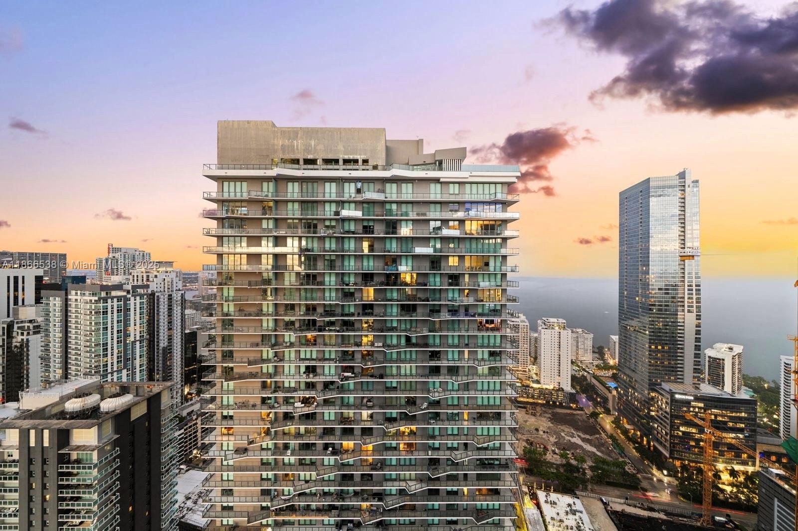 60 SW 13th St # 4606