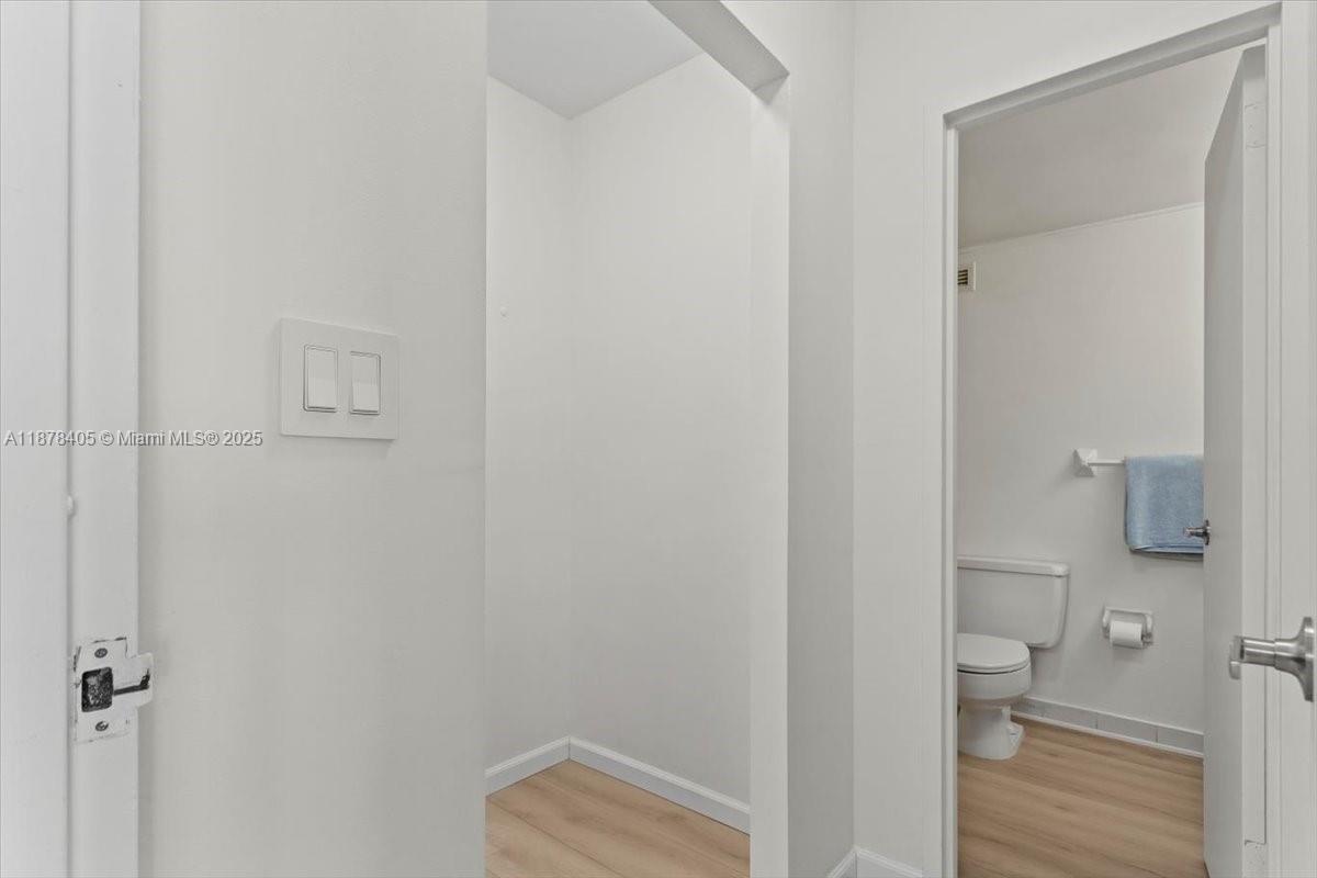 2899 Collins Ave # 1104