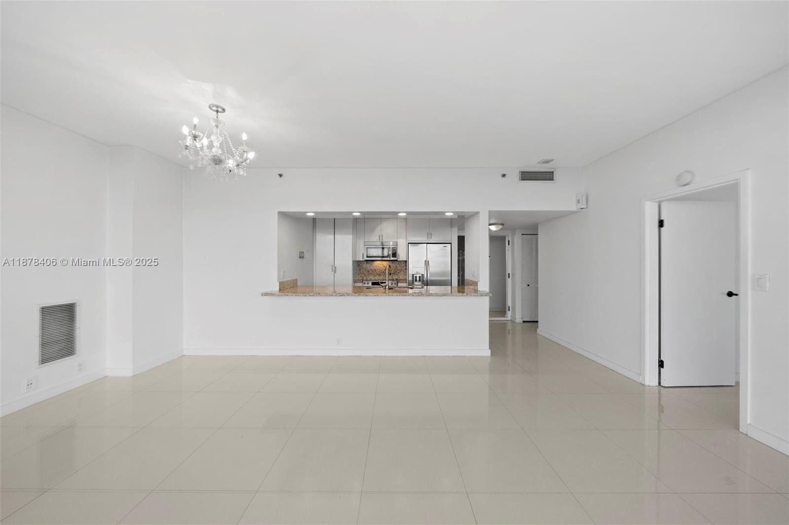 7601 E Treasure Dr Unit: PH216