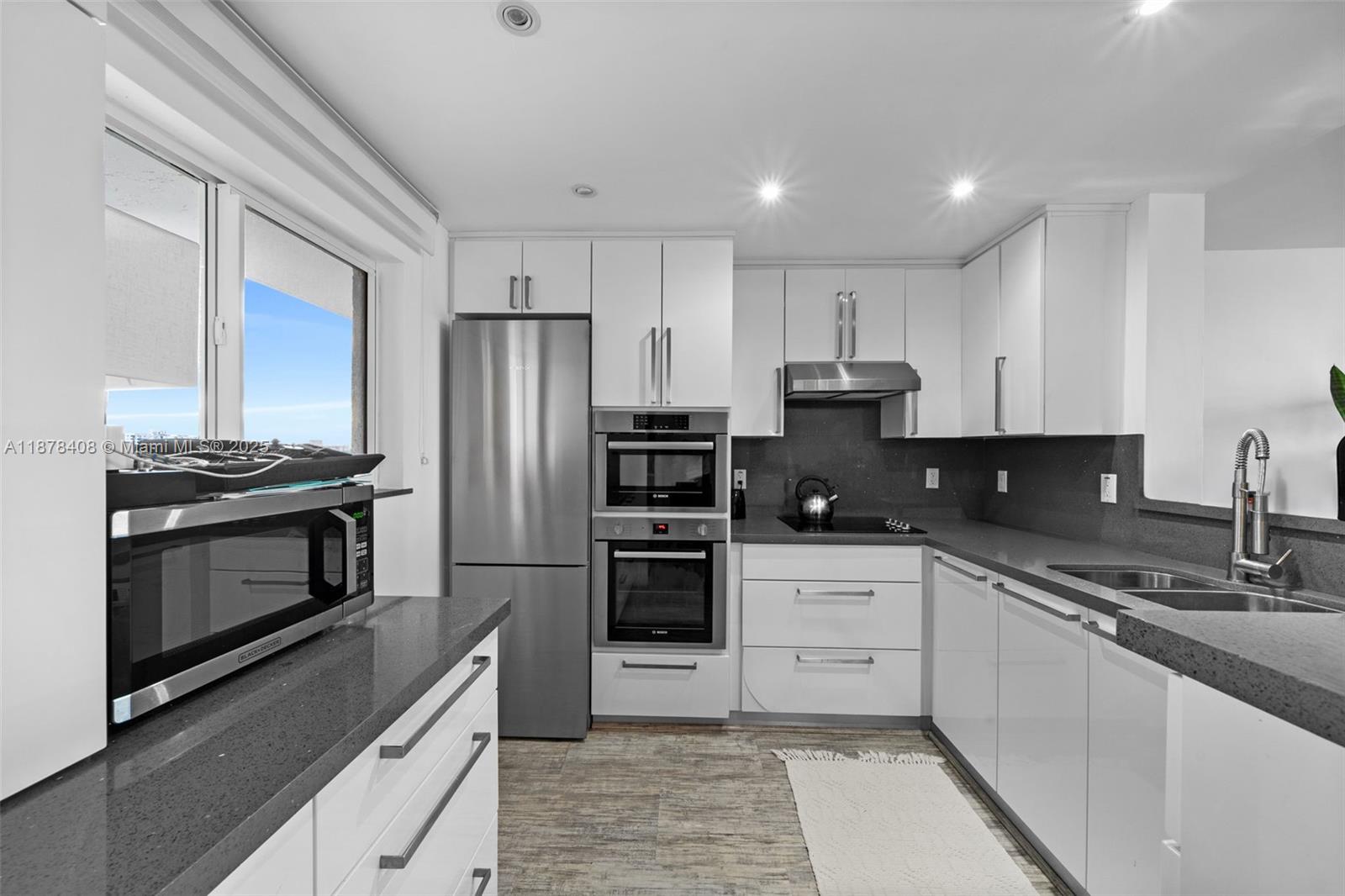 4000 NE 170th St # 602, North Miami Beach Unit: 602