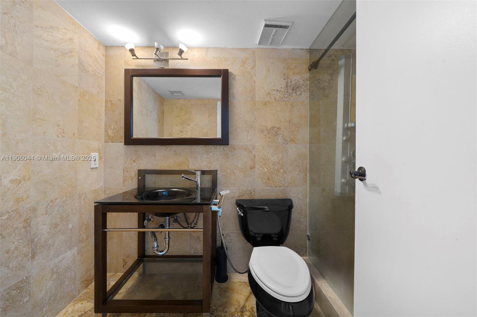 7601 E Treasure Dr Unit: PH216