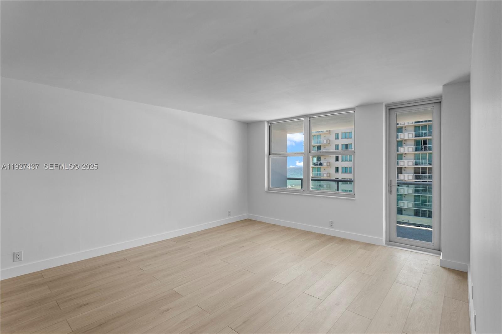 9511 Collins Ave # 806