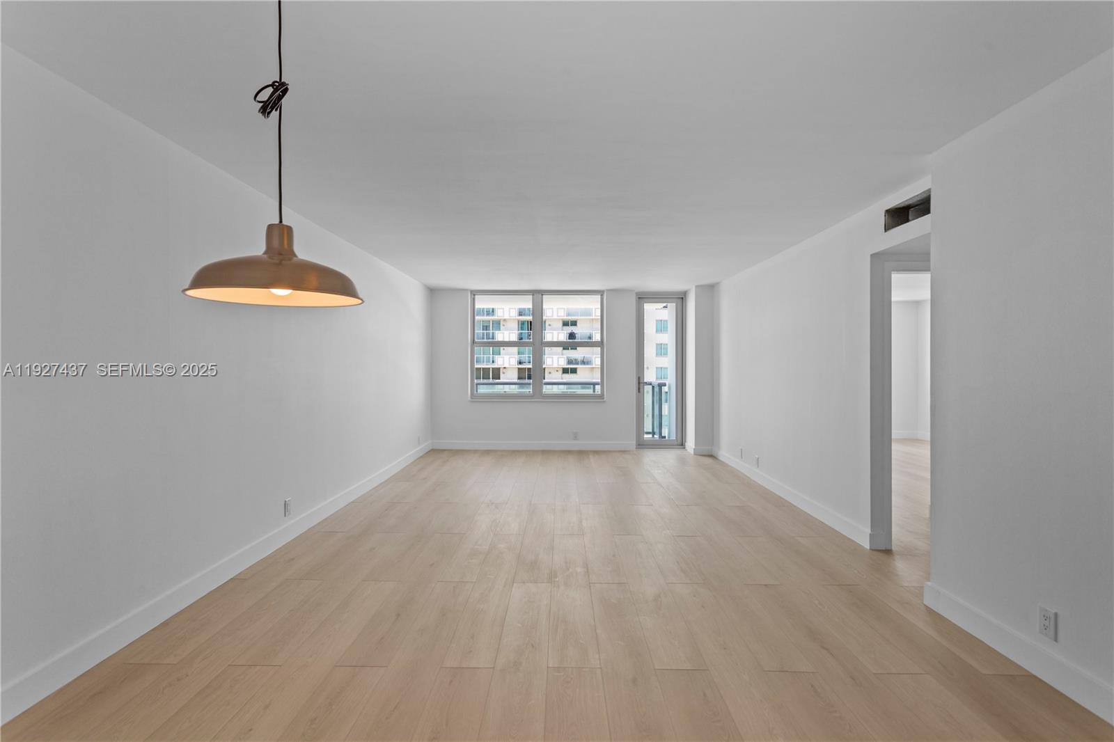 9511 Collins Ave # 806