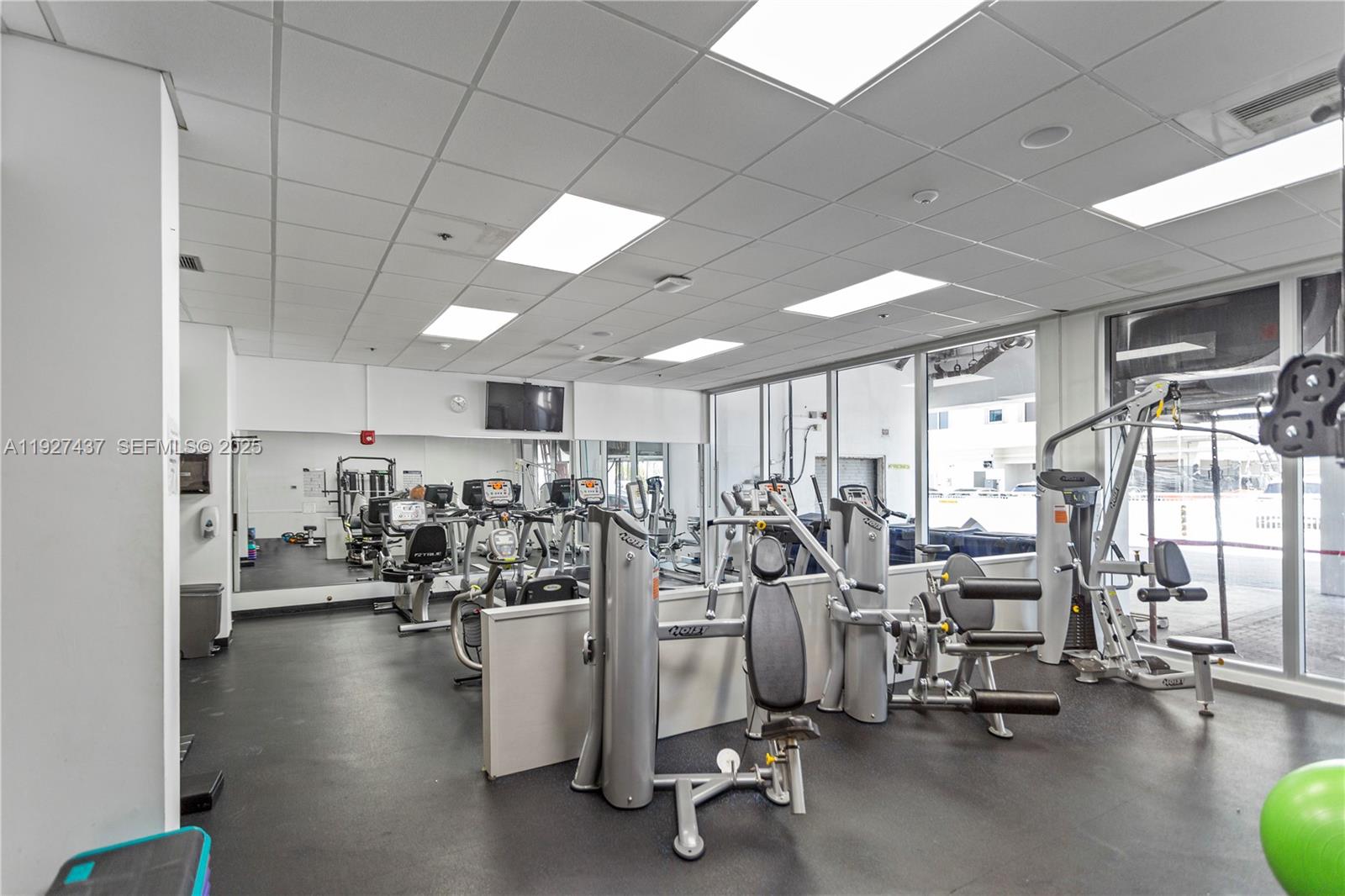 9511 Collins Ave # 806