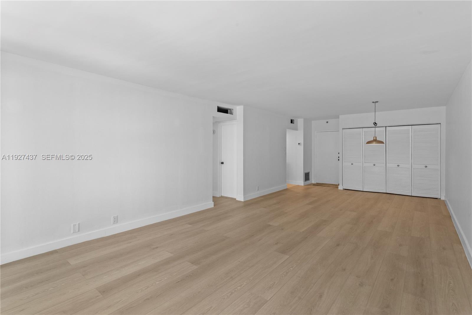 9511 Collins Ave # 806