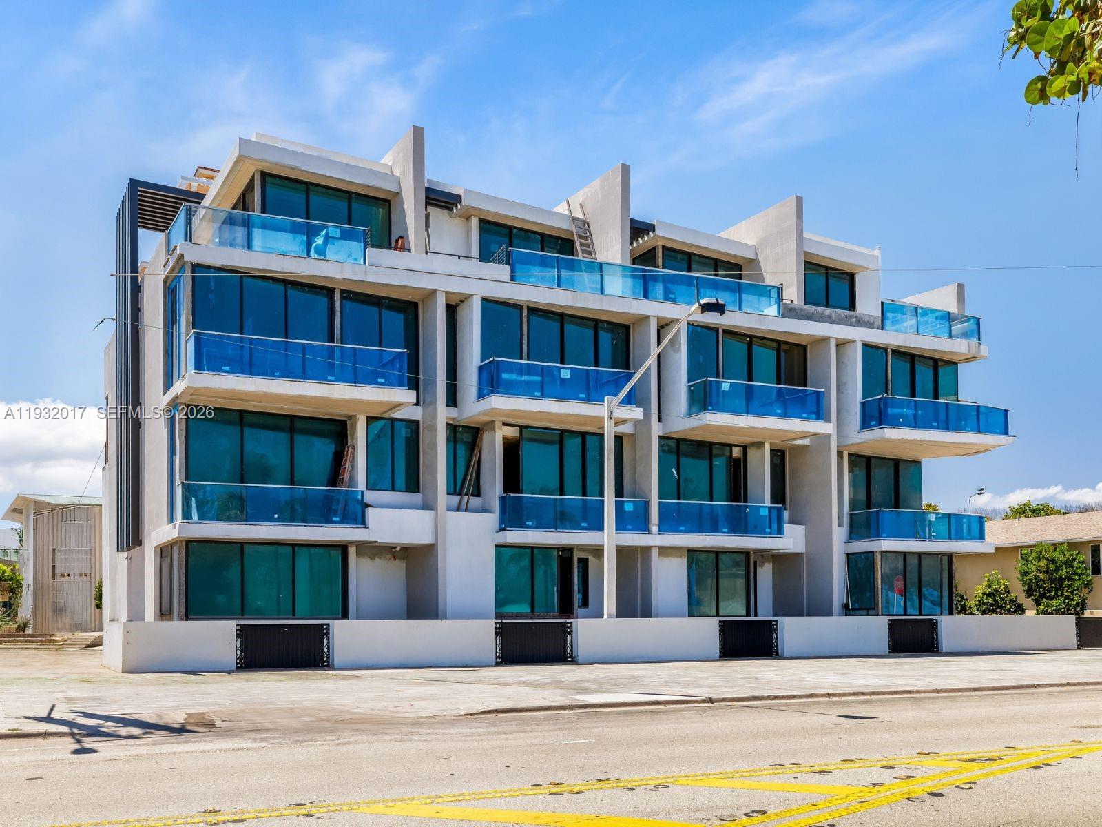 499 N Ocean Blvd # 3