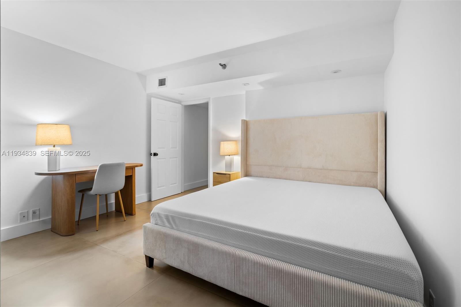 3300 NE 191st St # 1813