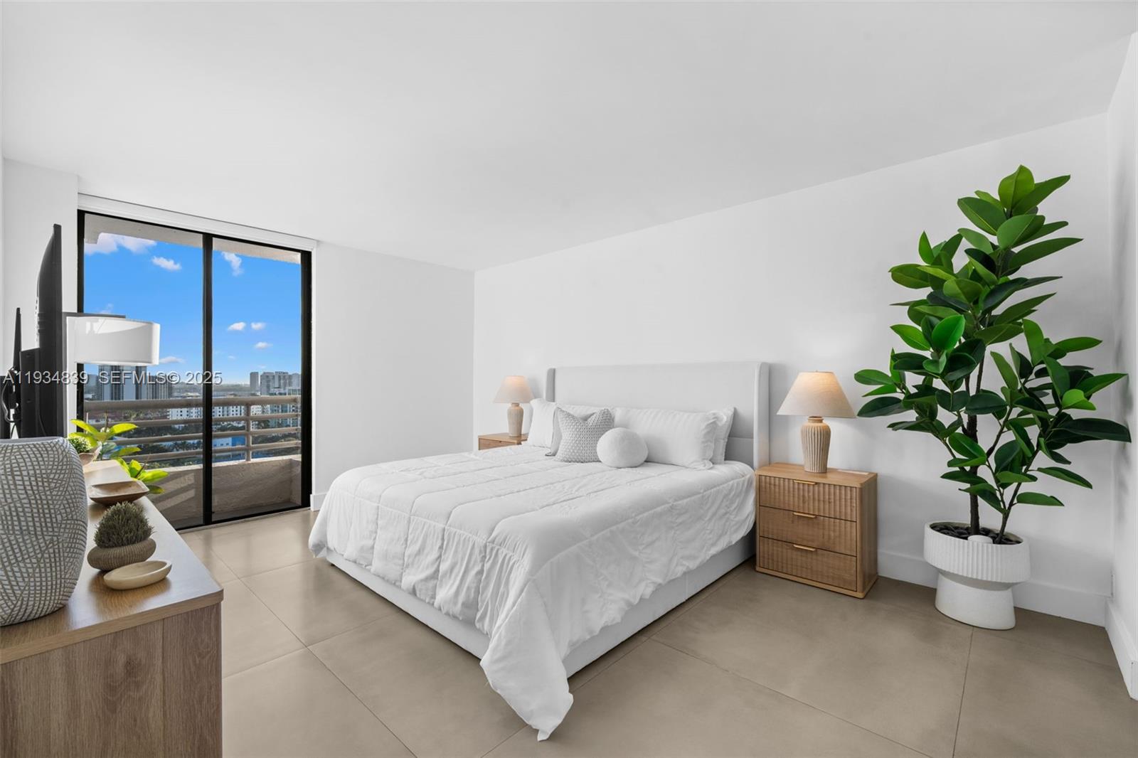 3300 NE 191st St # 1813