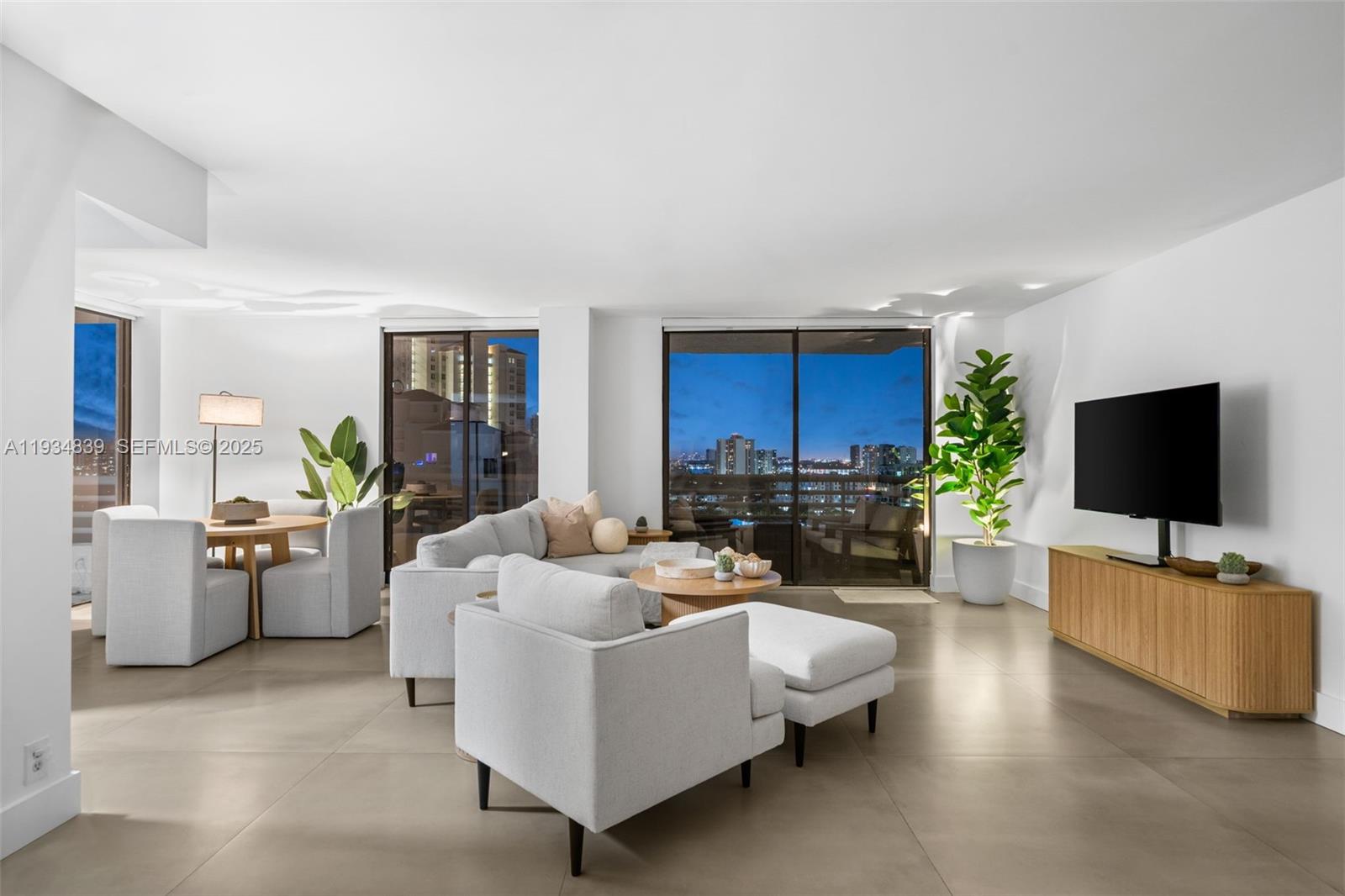 3300 NE 191st St # 1813