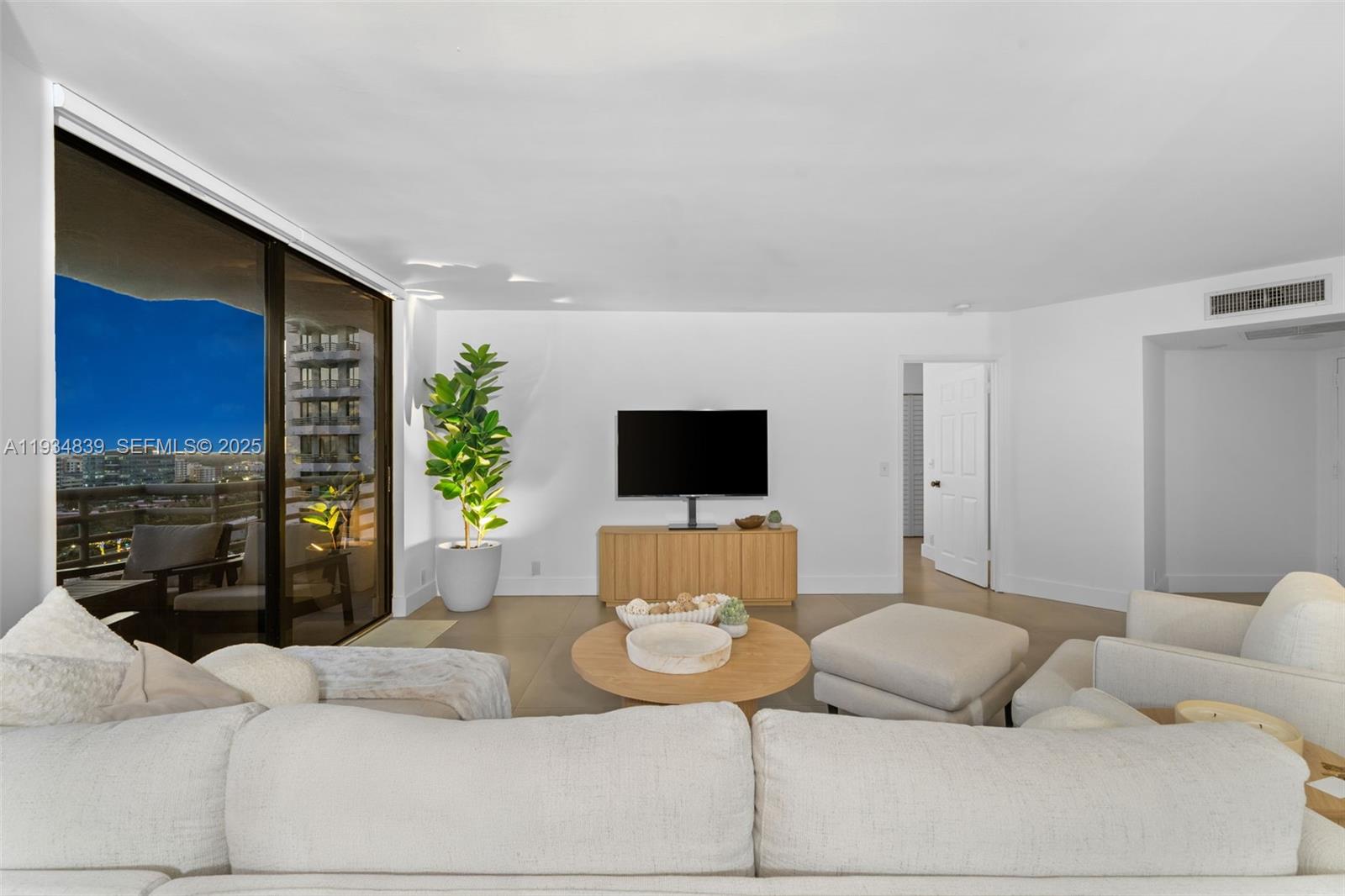 3300 NE 191st St # 1813