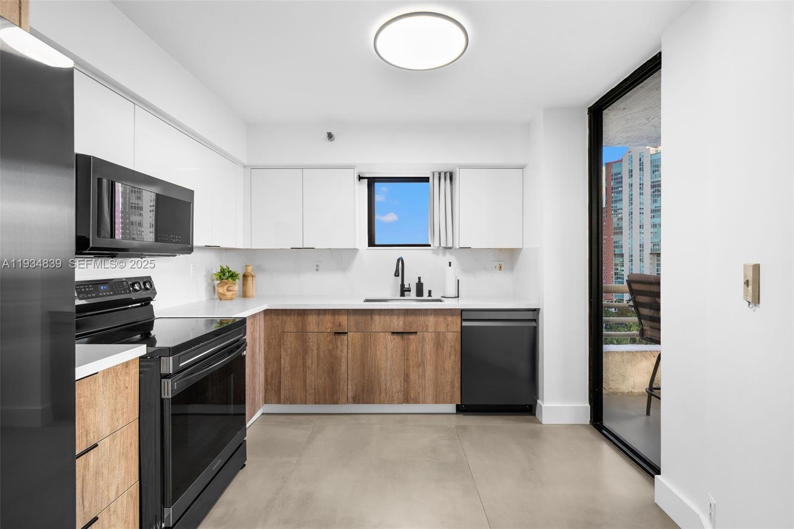 3300 NE 191st St # 1813