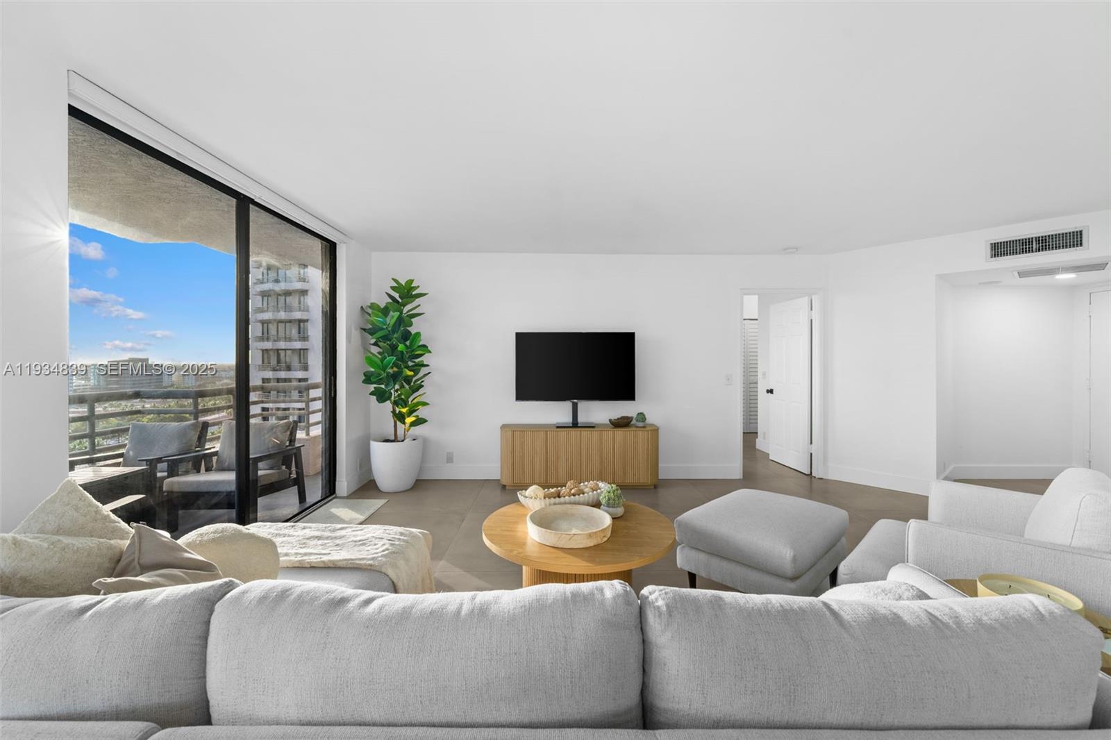 3300 NE 191st St # 1813