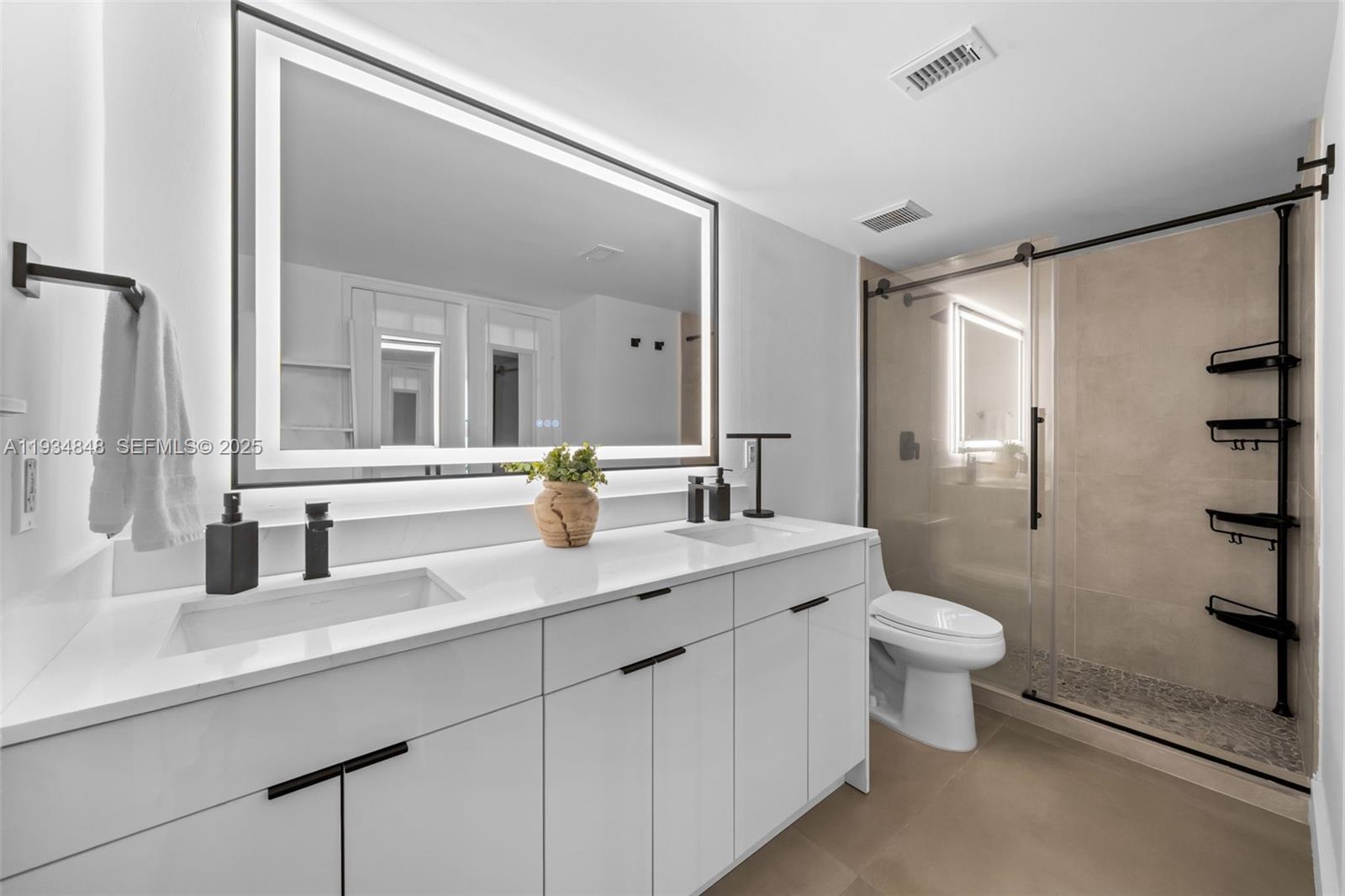 3300 NE 191st St # 1813