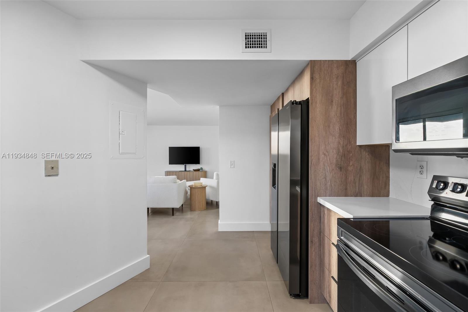 3300 NE 191st St # 1813