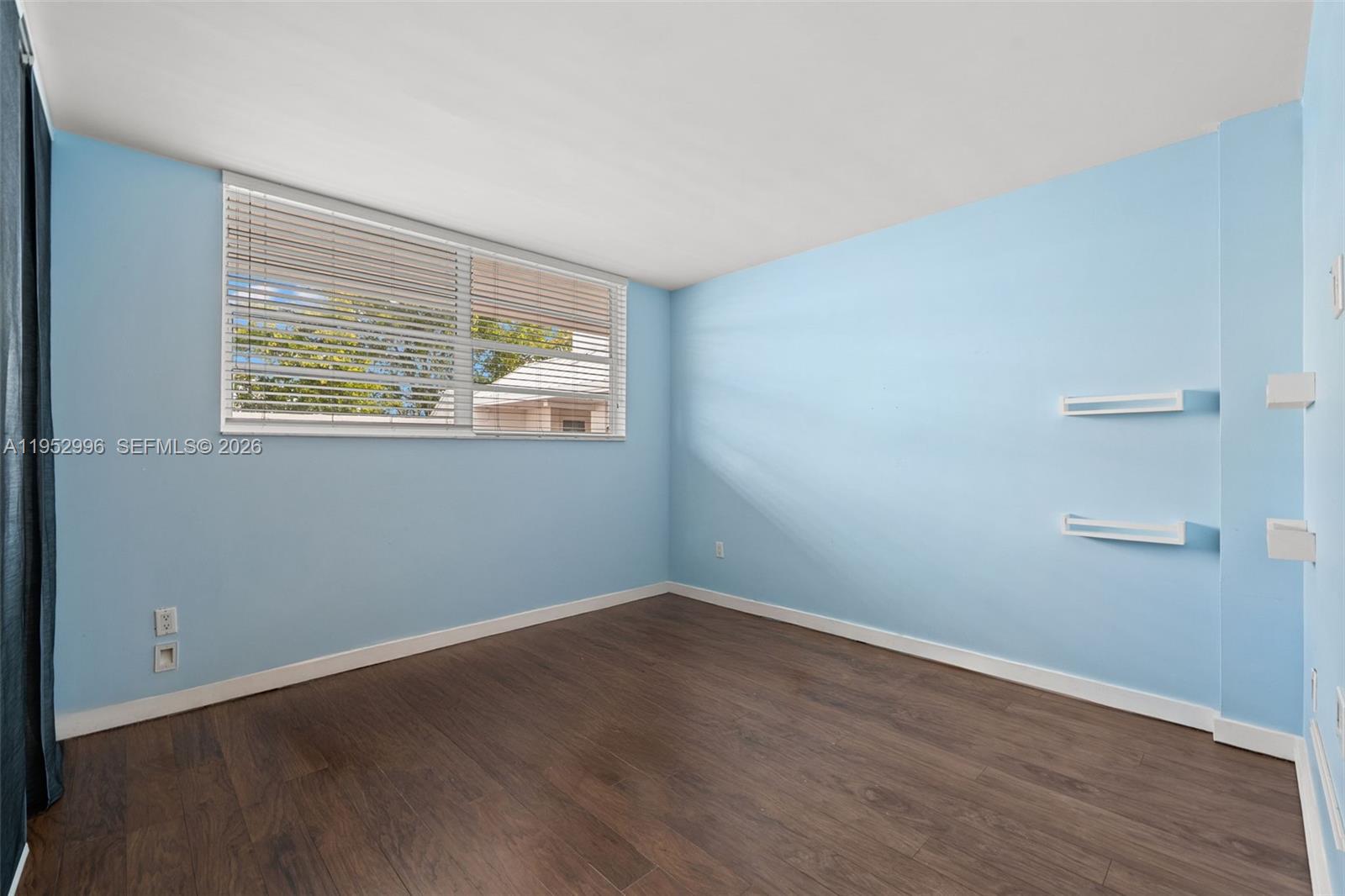 680 NE 64th St Unit: APH6