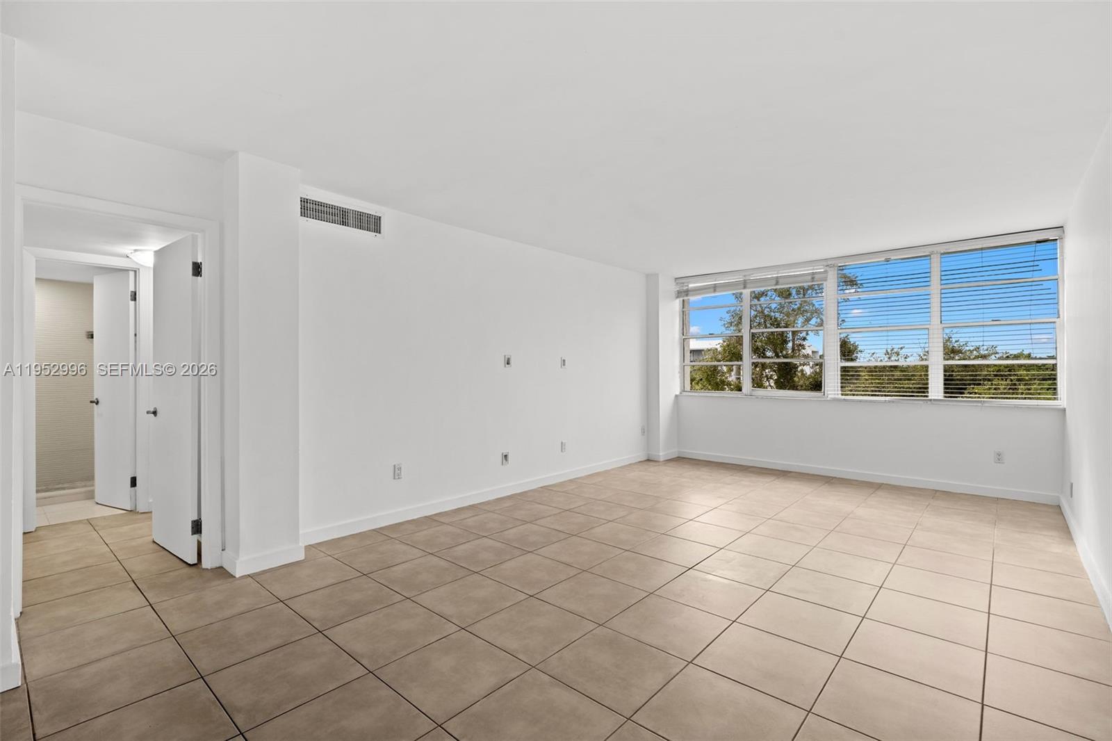 680 NE 64th St Unit: APH6