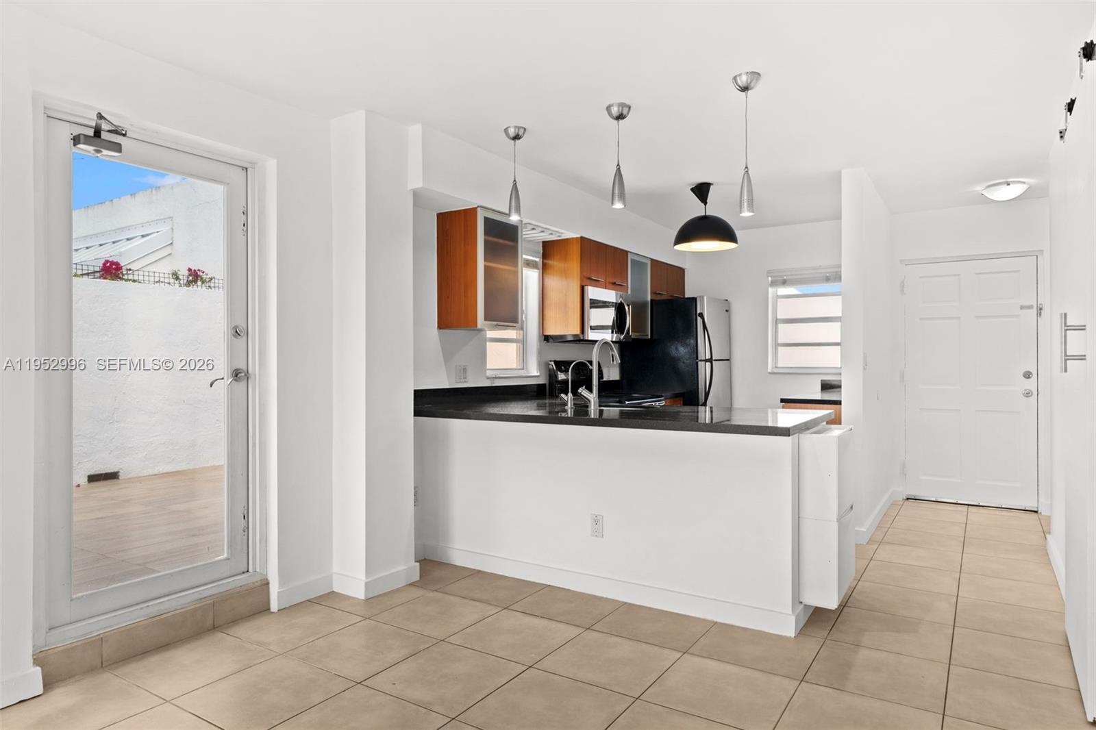 680 NE 64th St Unit: APH6