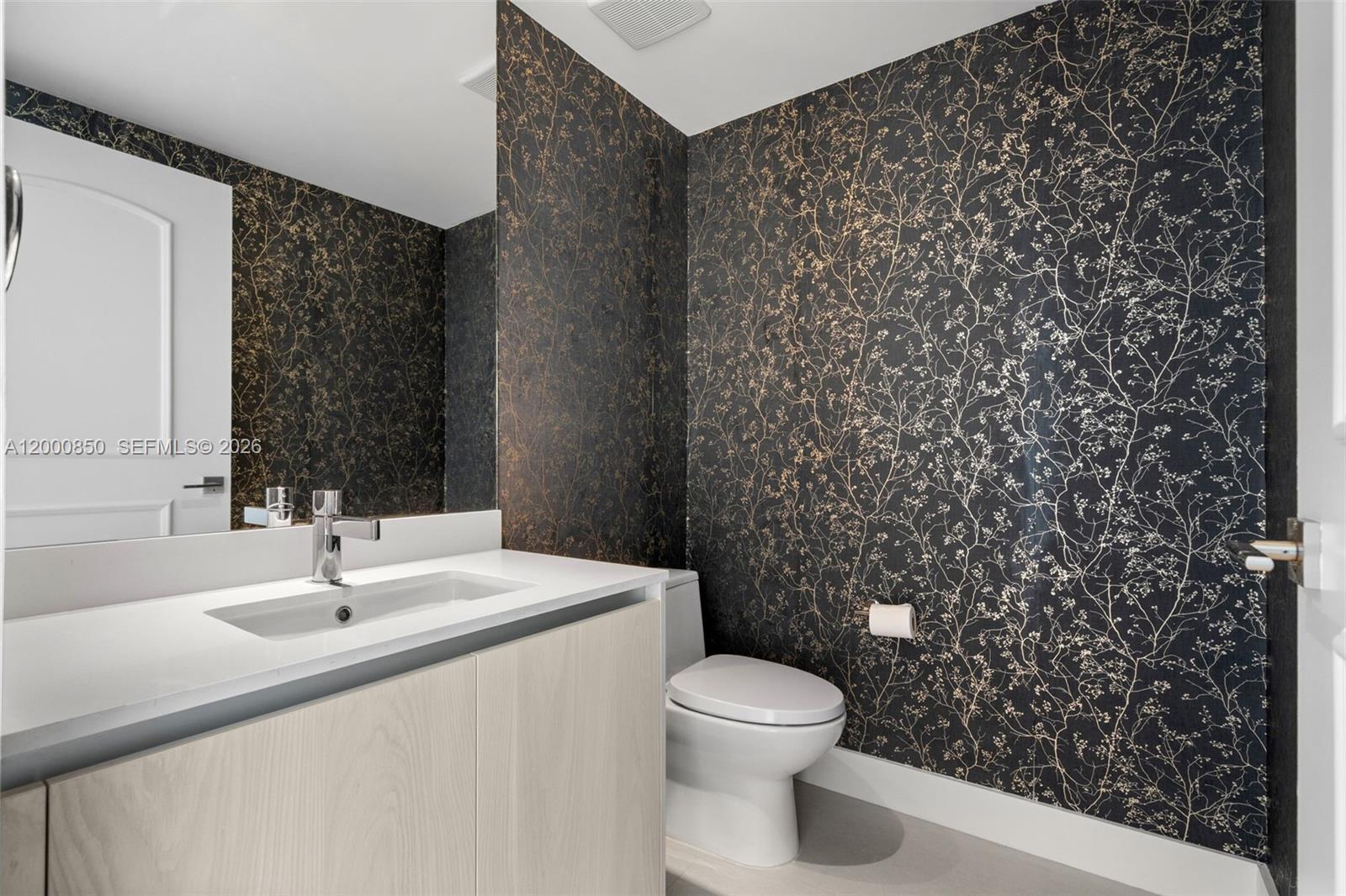 3131 NE 7th Ave # 3306