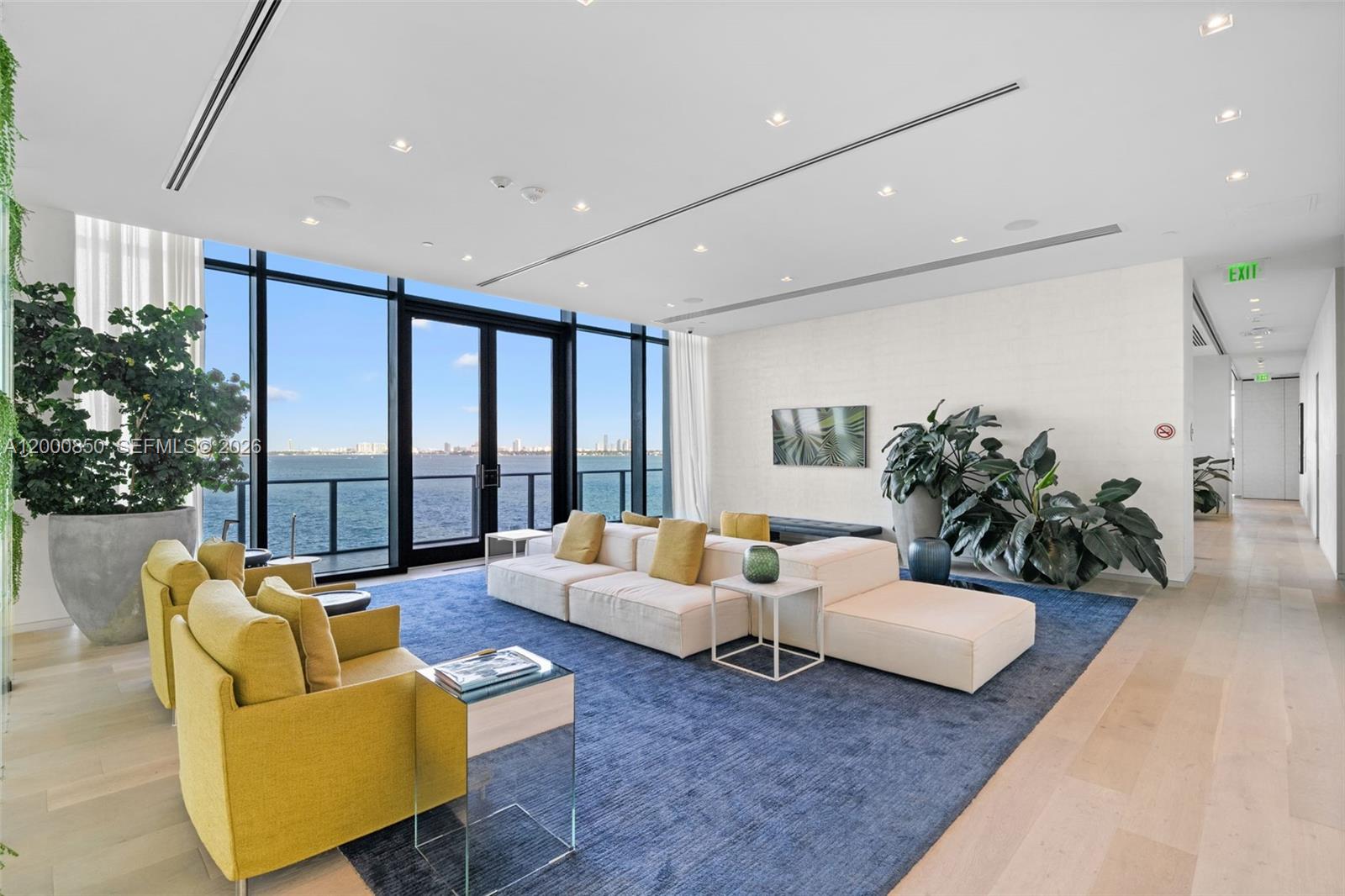 3131 NE 7th Ave # 3306