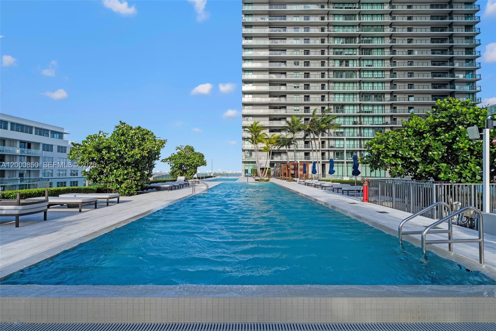 3131 NE 7th Ave # 3306